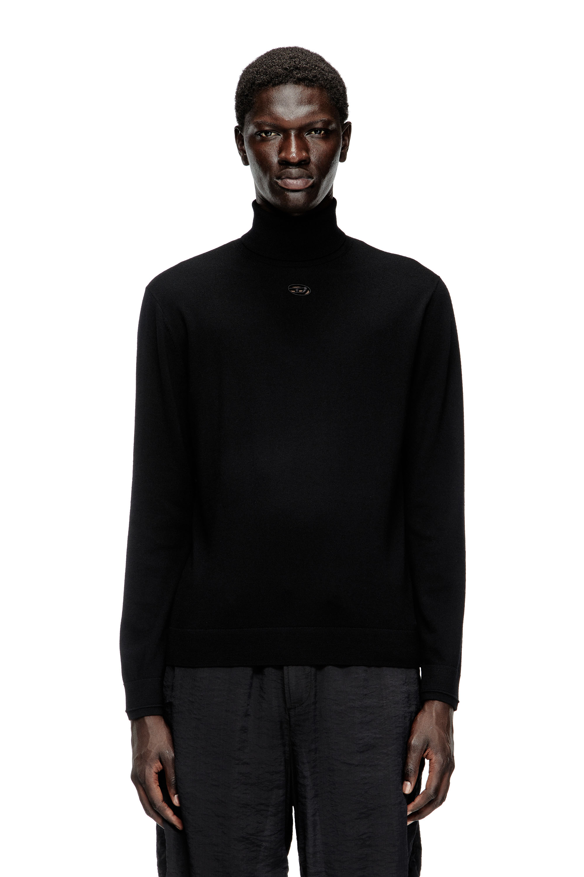 Diesel - K-VARTA, Jersey de lana con cuello alto y logotipo recortado Hombre in Negro - 1