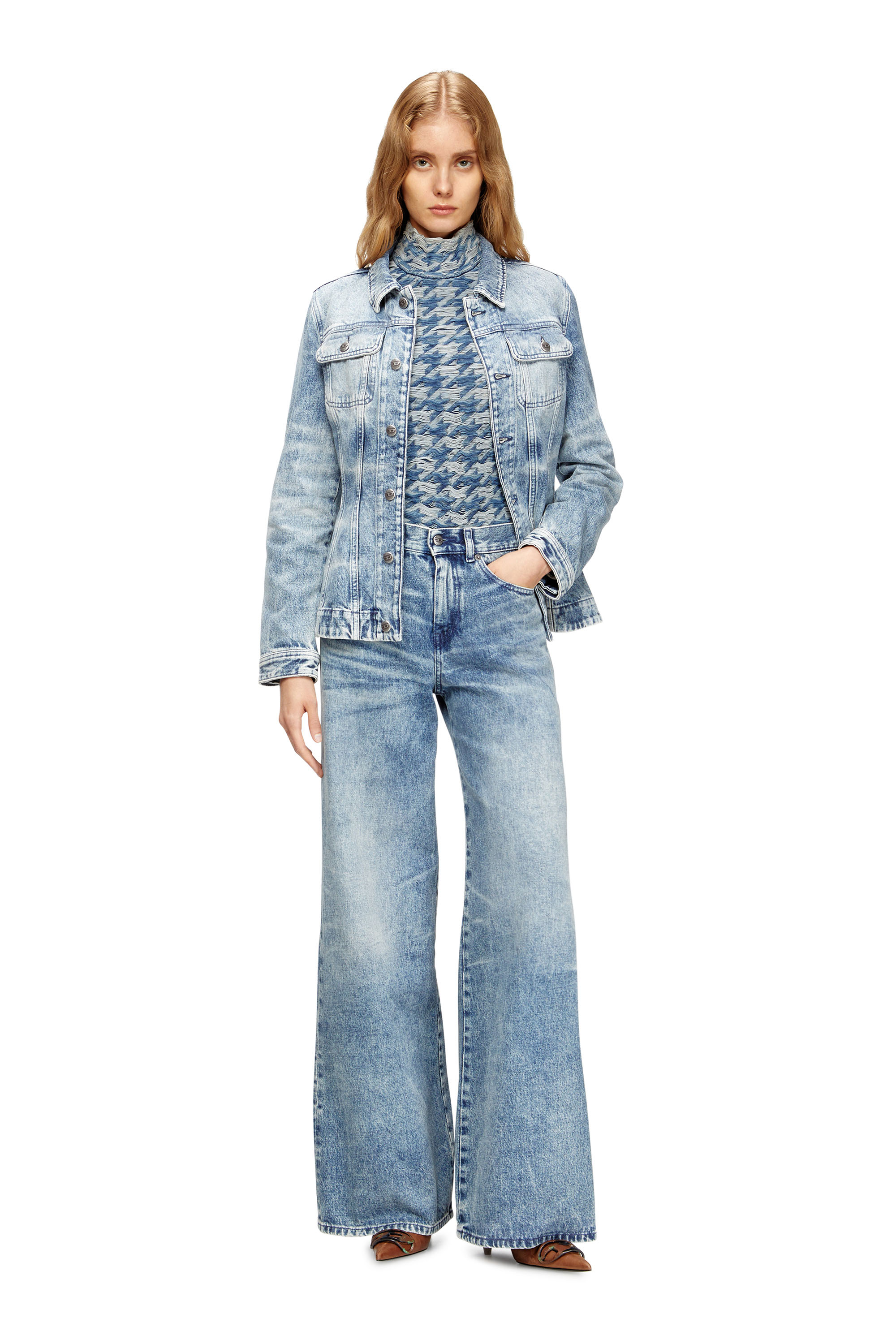 Diesel - Flare Jeans 1978 D-Akemi 007DA Mujer, Azul Claro - 2