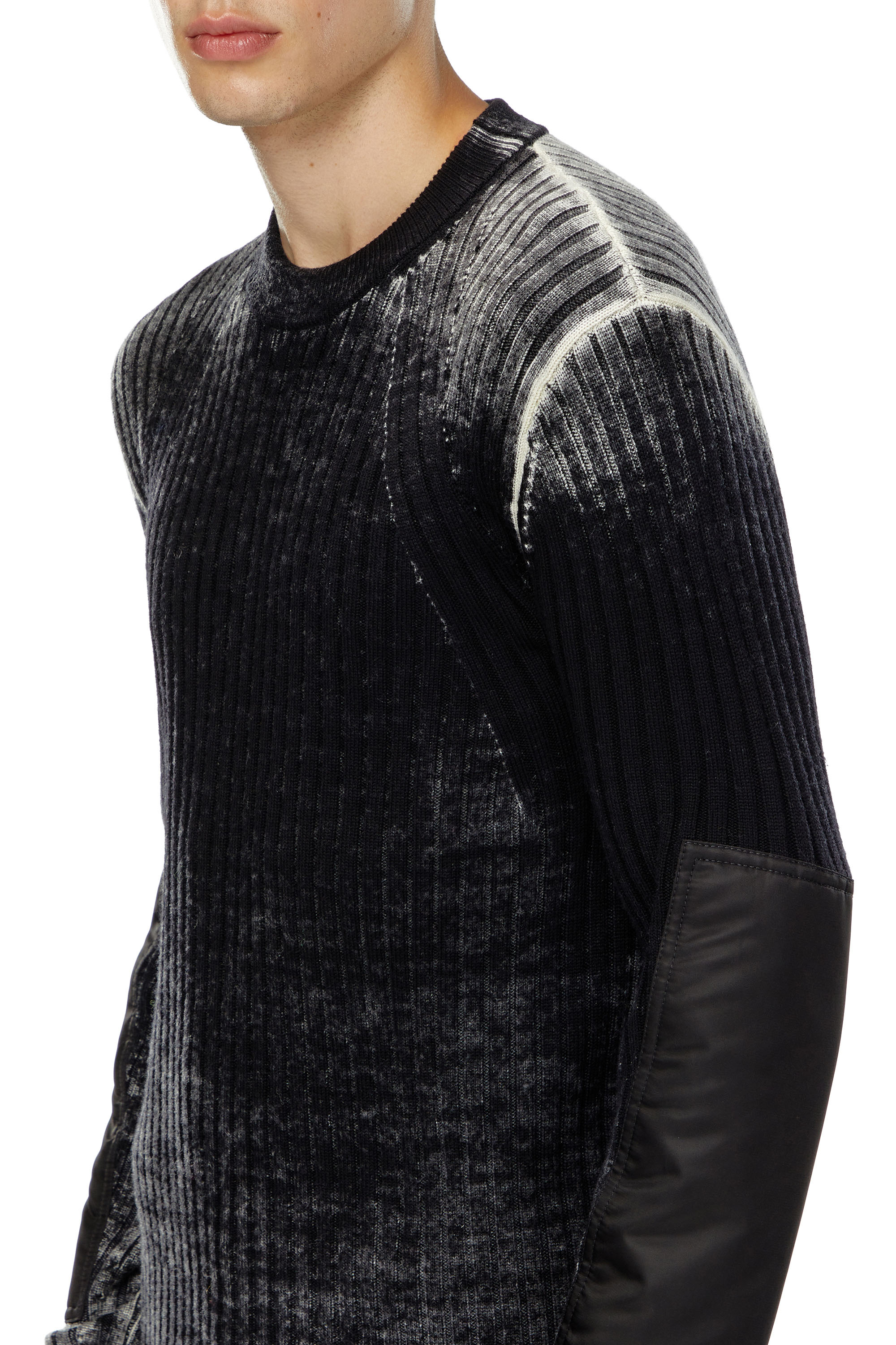 Diesel - K-RETRO, Hombre Jersey de lana con parches en los codos in Negro - Image 5