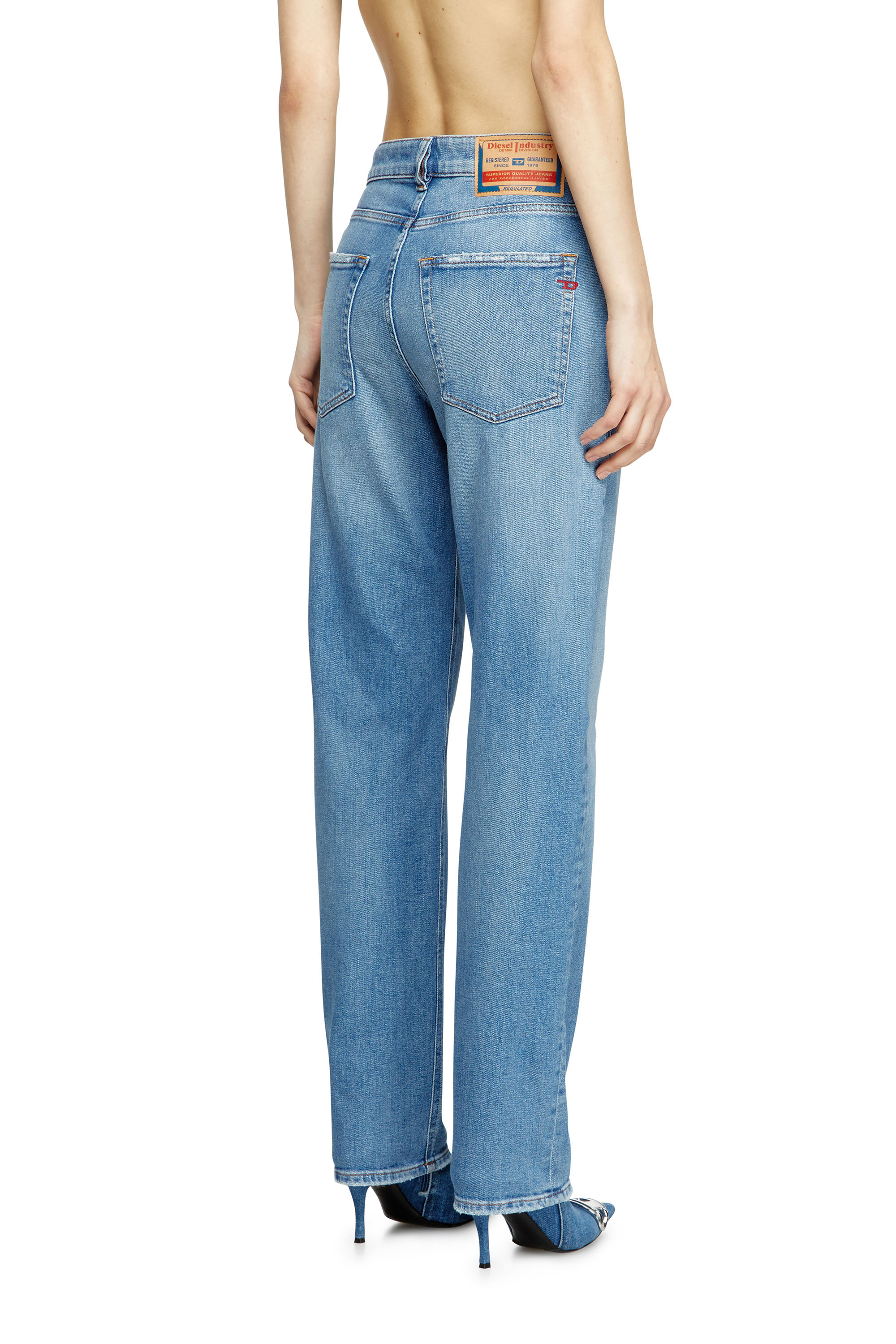 Diesel - Regular Jeans 1988 D-Ark 09M22 Mujer, Azul Claro - 4