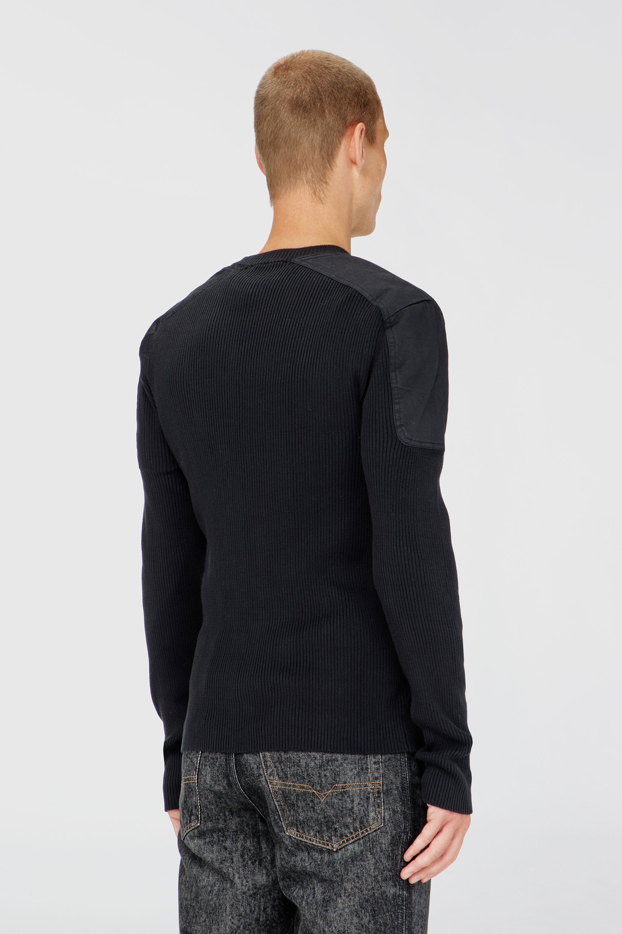 Diesel - K-MARTIN, Jersey en canal&eacute; con paneles en los hombros Hombre in Negro - 4