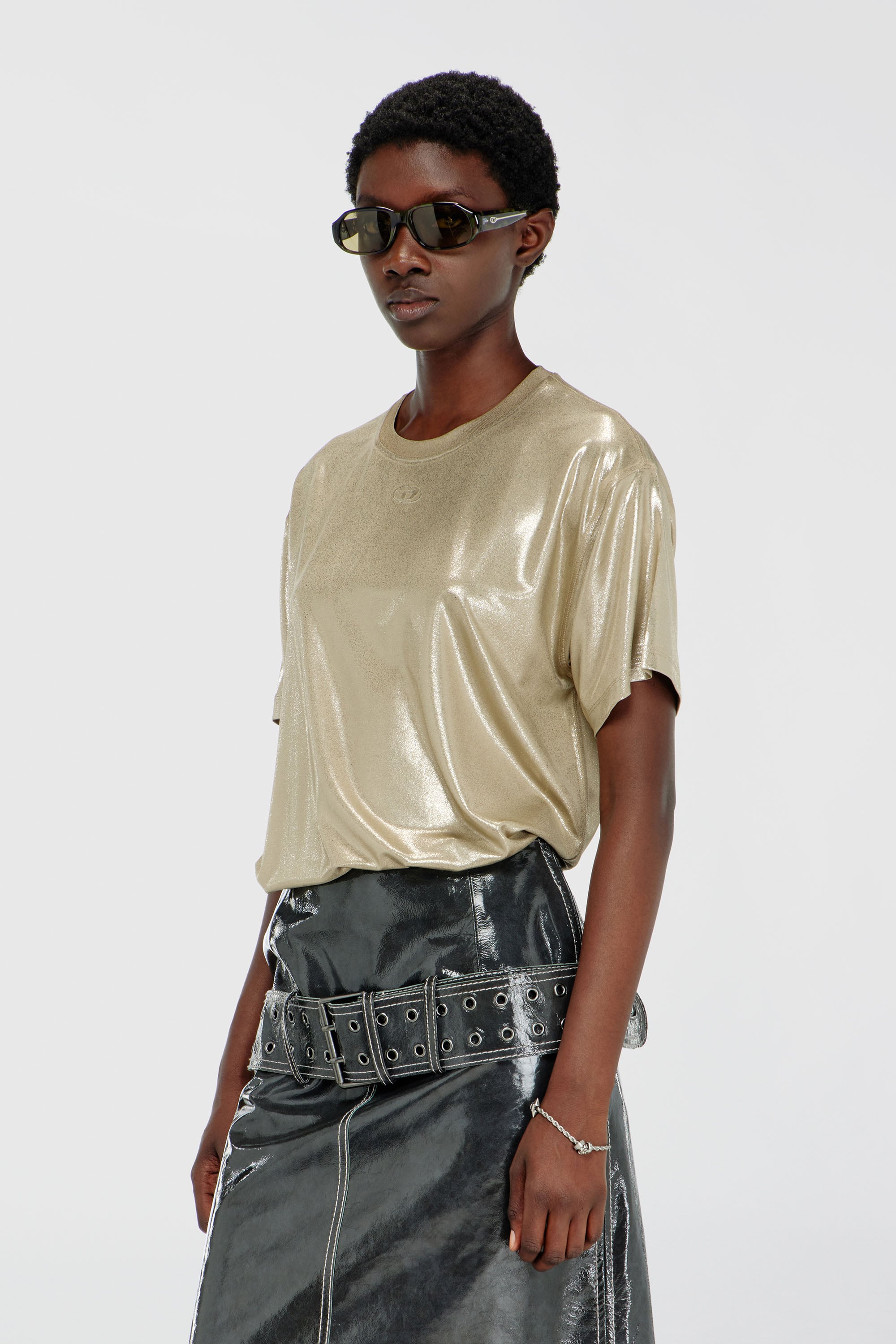 Diesel - T-NORMY-AA2, Camiseta de punto con acabado metalizado Mujer in Dorado - 1