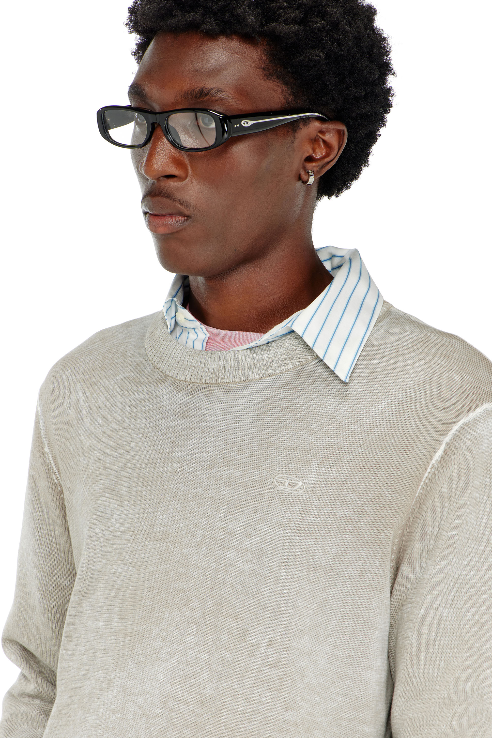 Diesel - K-LAURENT, Jersey con estampado inverso descolorido Hombre in Gris - 5
