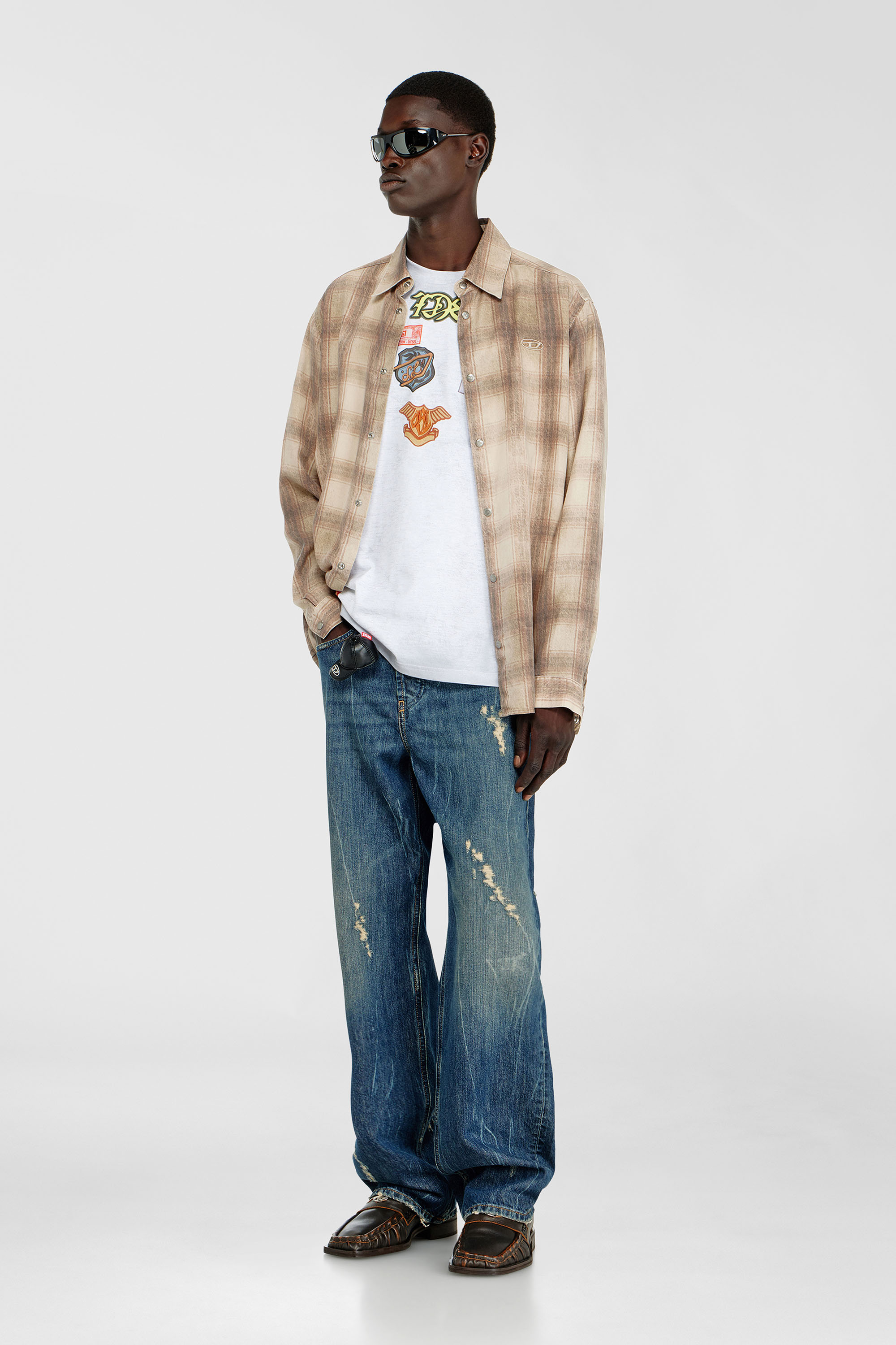 Diesel - T-BOXT-AA6, Camiseta de algod&oacute;n con estampado de parches all-over Hombre in Blanco - 2