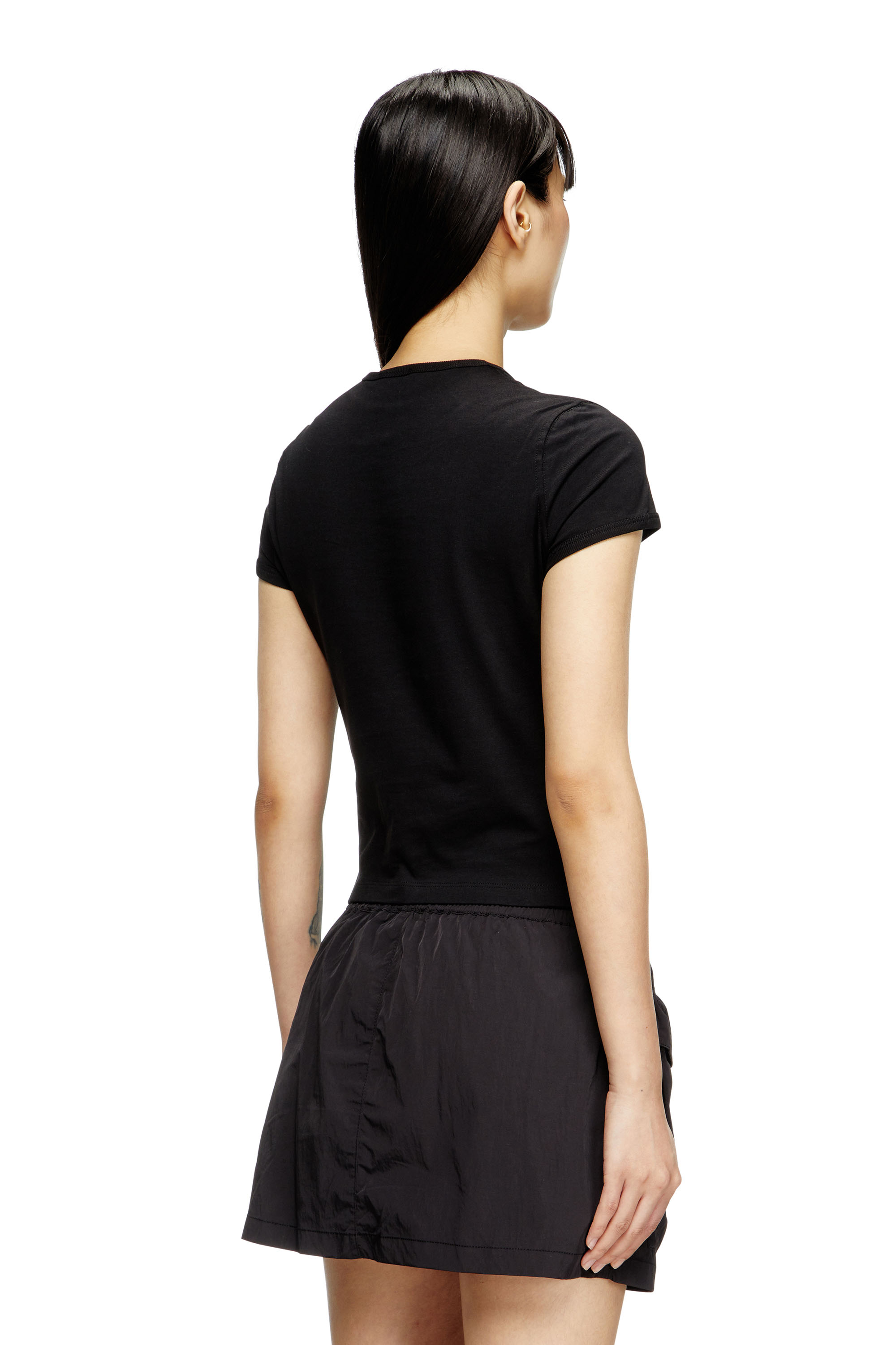 Diesel - T-UNCUTIE-LONG-OD-Q1, Camiseta de fit entallado con logotipo Oval D recortado Mujer in Negro - 4