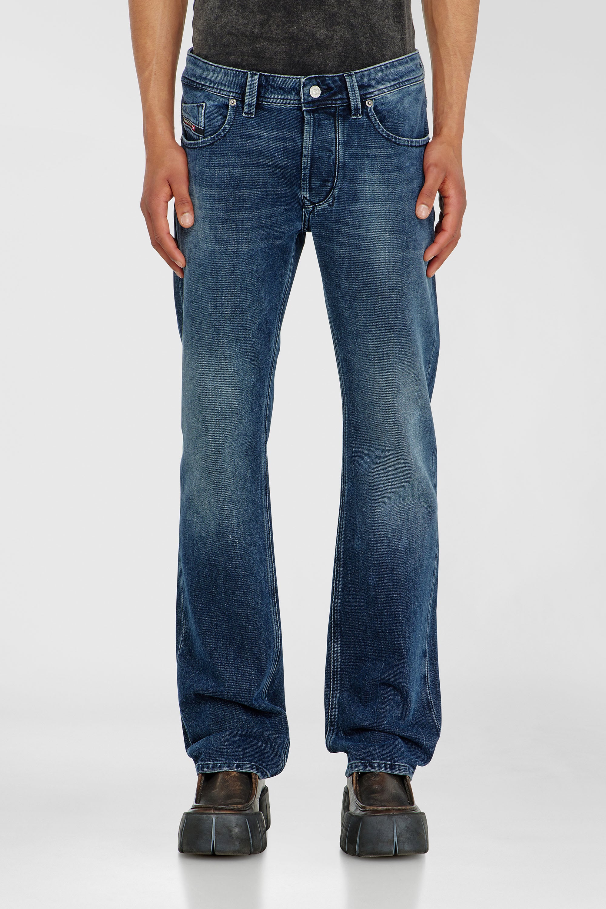 Diesel - Regular Jeans 1985 Larkee 0KBBM Hombre, Azul Oscuro - 1