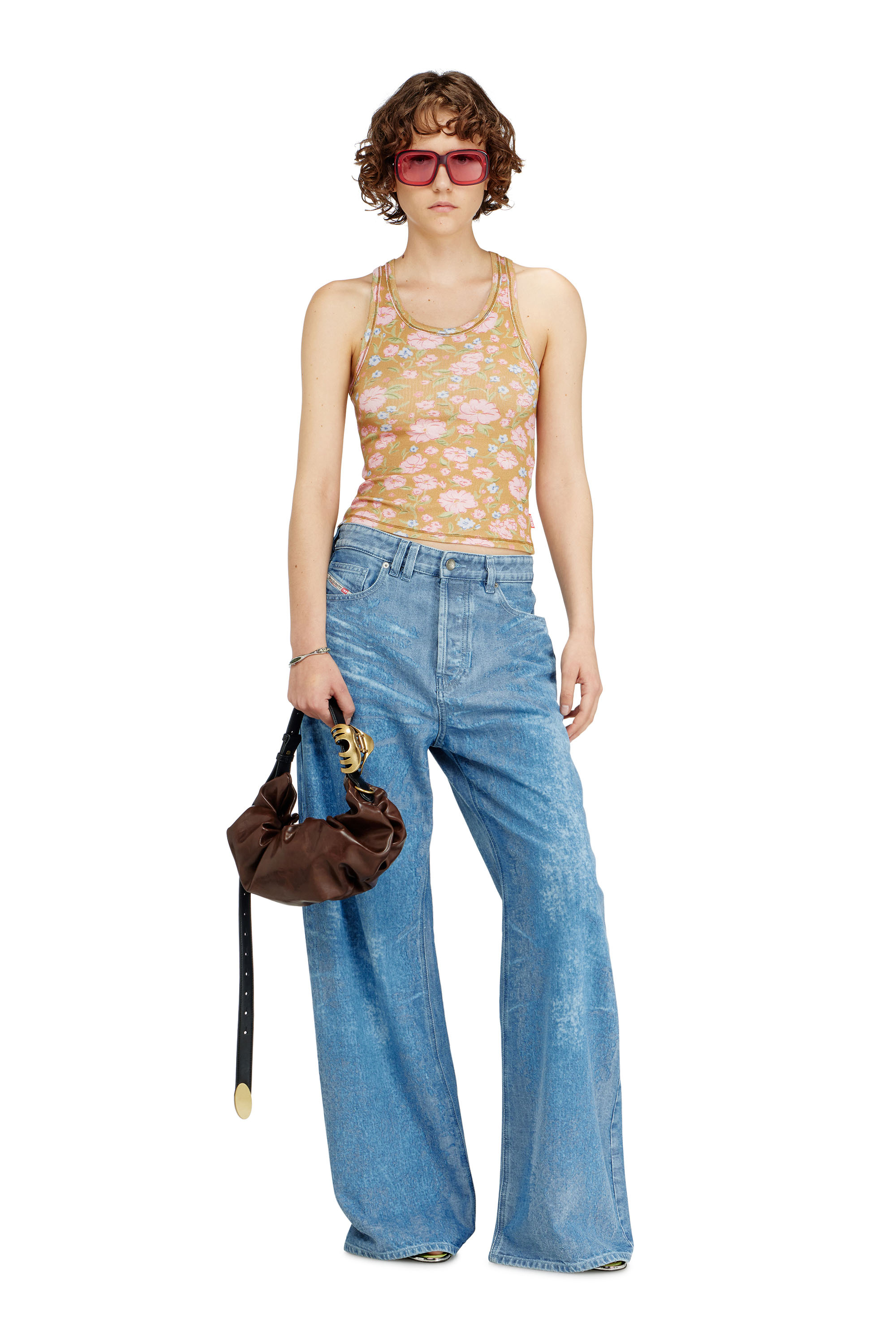 Diesel - GRAB-D HOBO S, Grab-D-Bolso hobo peque&ntilde;o fruncido en PU brillante Mujer in Marr&oacute;n - 3