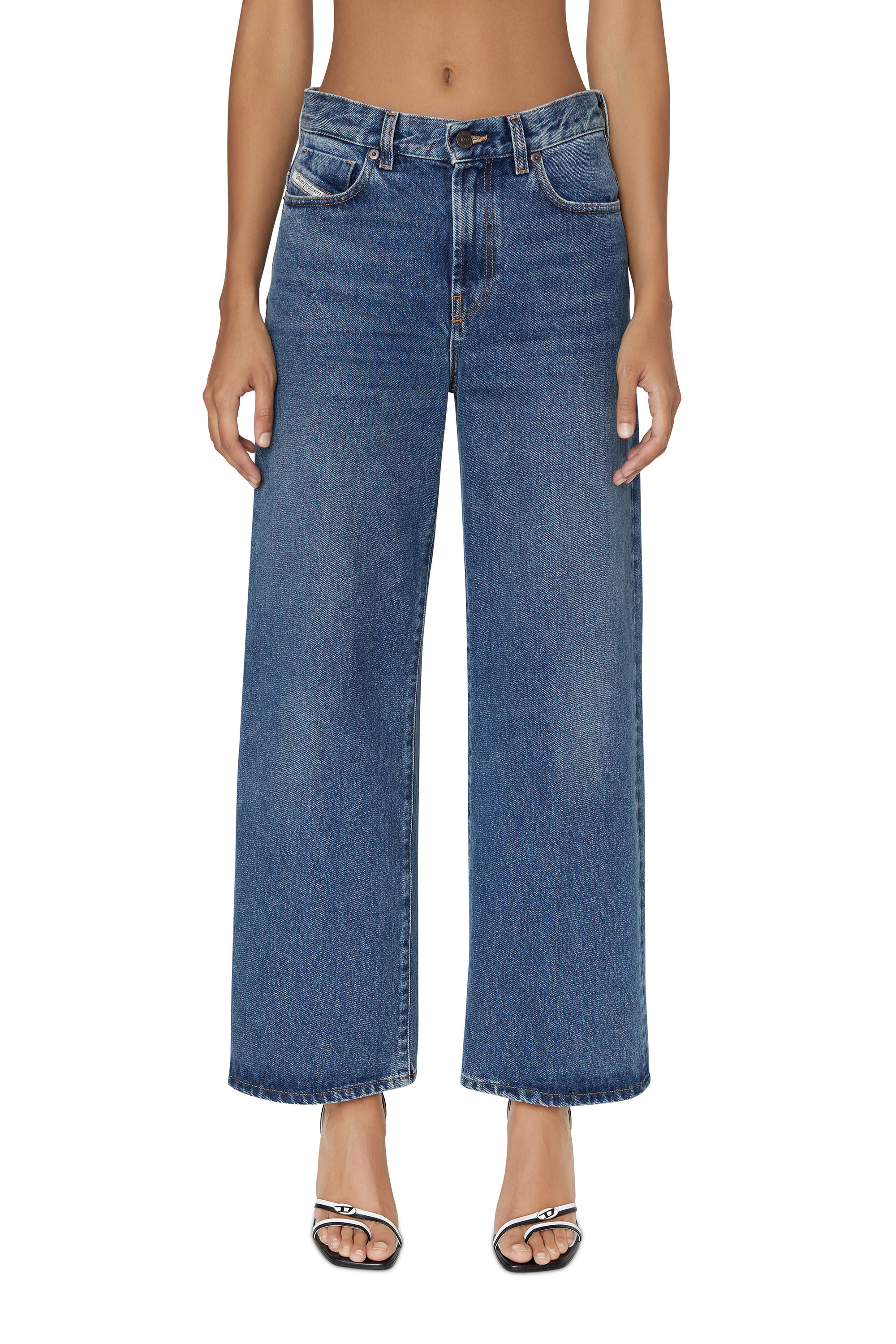 Diesel - 2000 007E5 Bootcut and Flare Jeans, Azul medio - Image 1