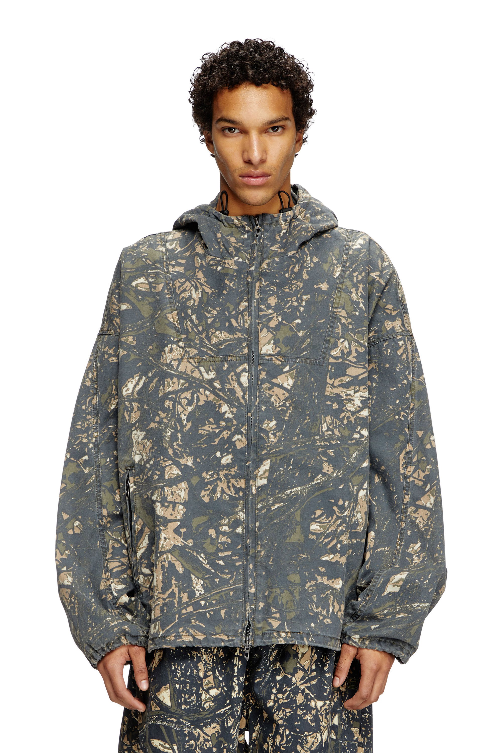 Diesel - J-LINT, Chaqueta con capucha con estampado de camuflaje Hombre in Multicolor - 1