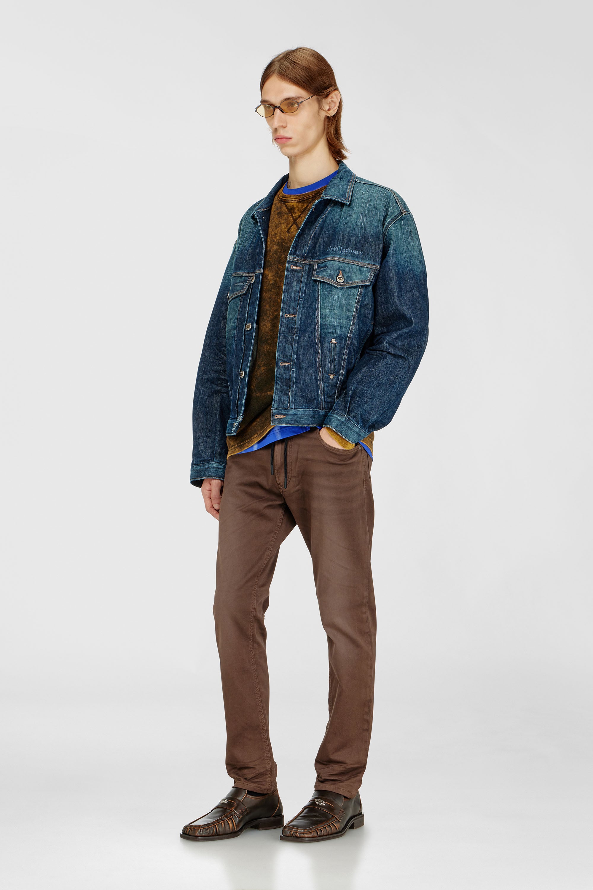 Diesel - Regular 2032 D-Krooley Joggjeans&reg; 0670M Hombre, Marr&oacute;n - 2