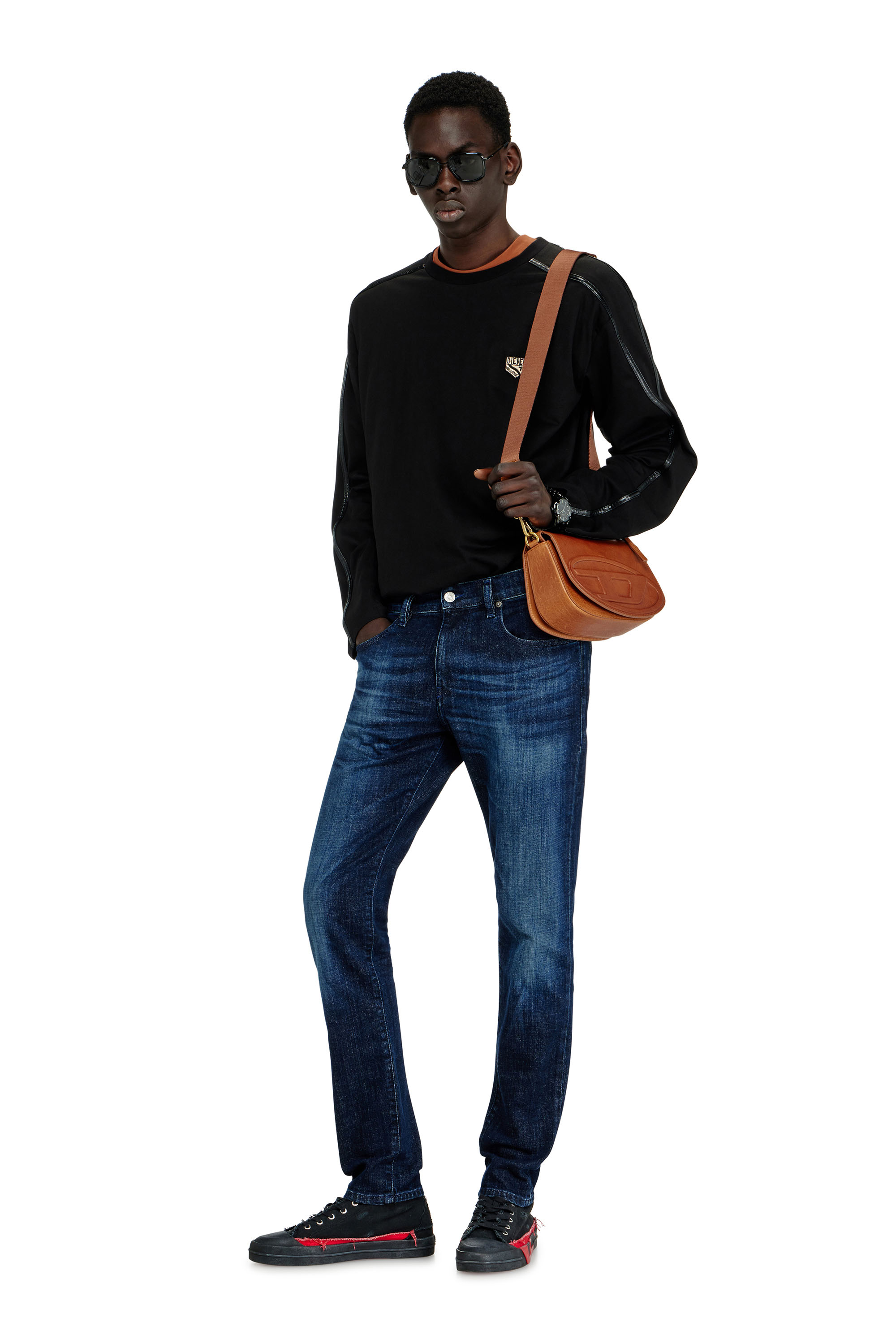 Diesel - 1DR CAMERA BAG, 1DR-Bolso de c&aacute;mara en cuero pull-up Unisex in Marr&oacute;n - 1