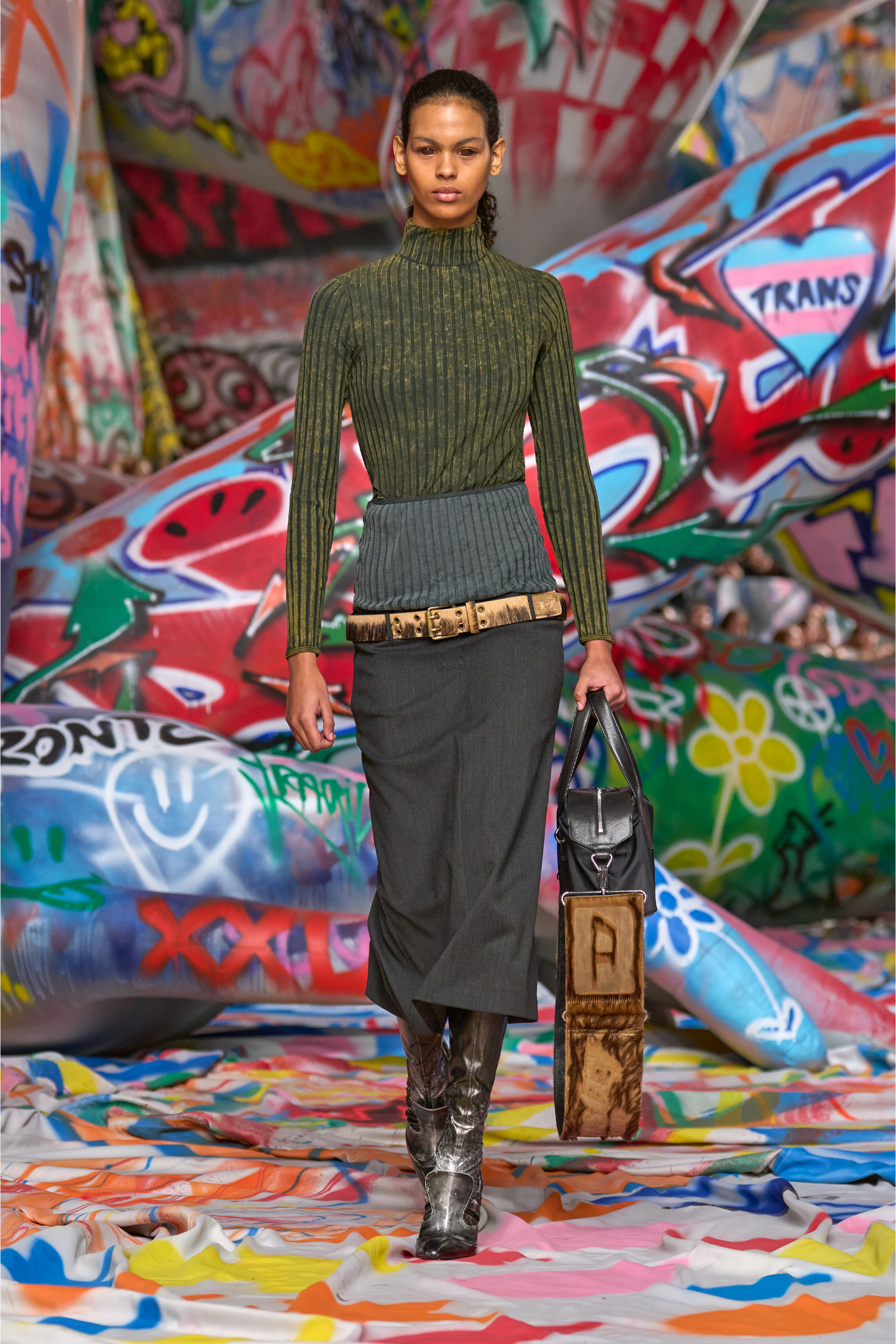 Diesel - T-CLAWA, Suéter en jersey de canalé ancho tratado Mujer in Verde - 3