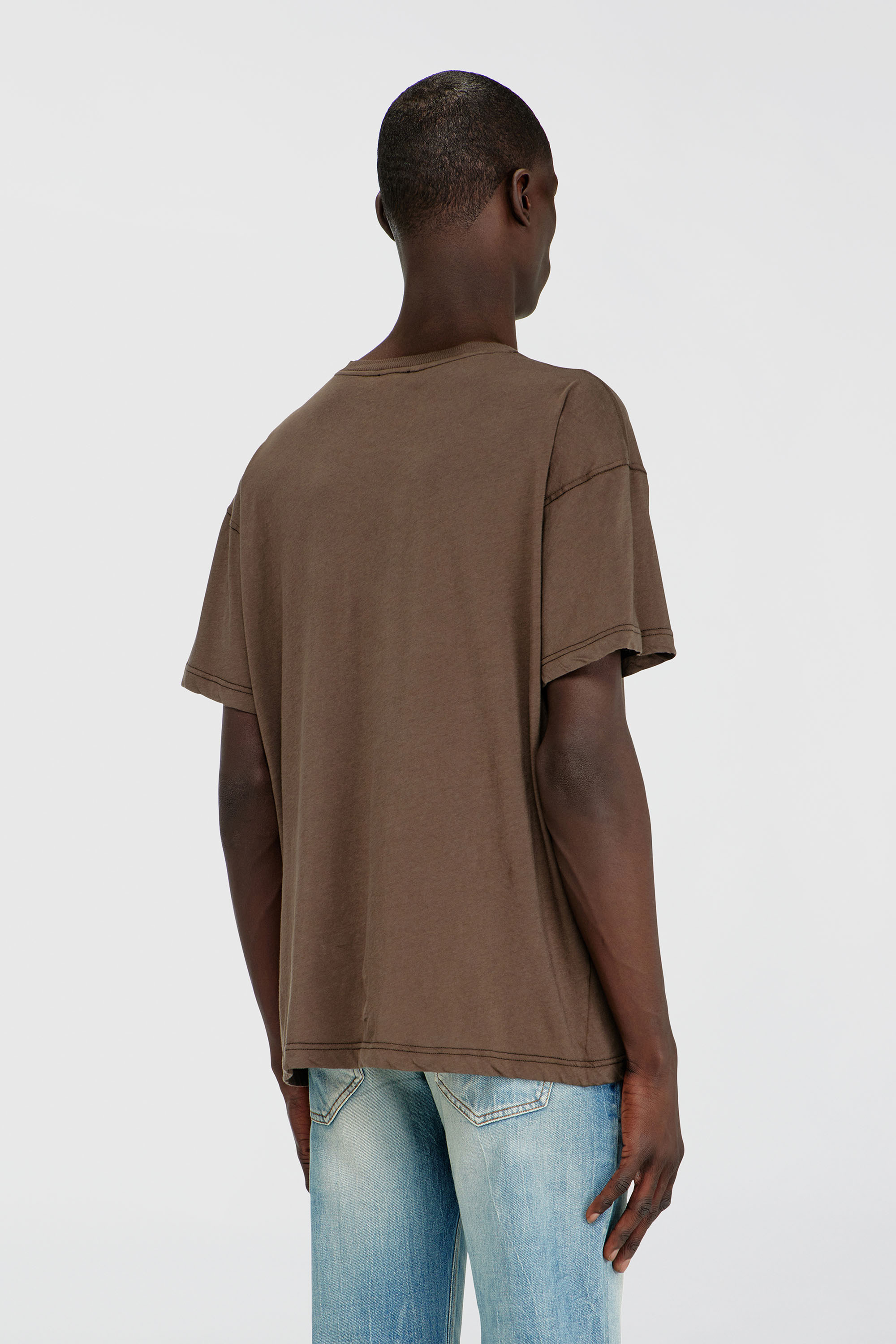 Diesel - T-NORM-AA1, Camiseta regular con estampado de f&eacute;nix Hombre in Marr&oacute;n - 4
