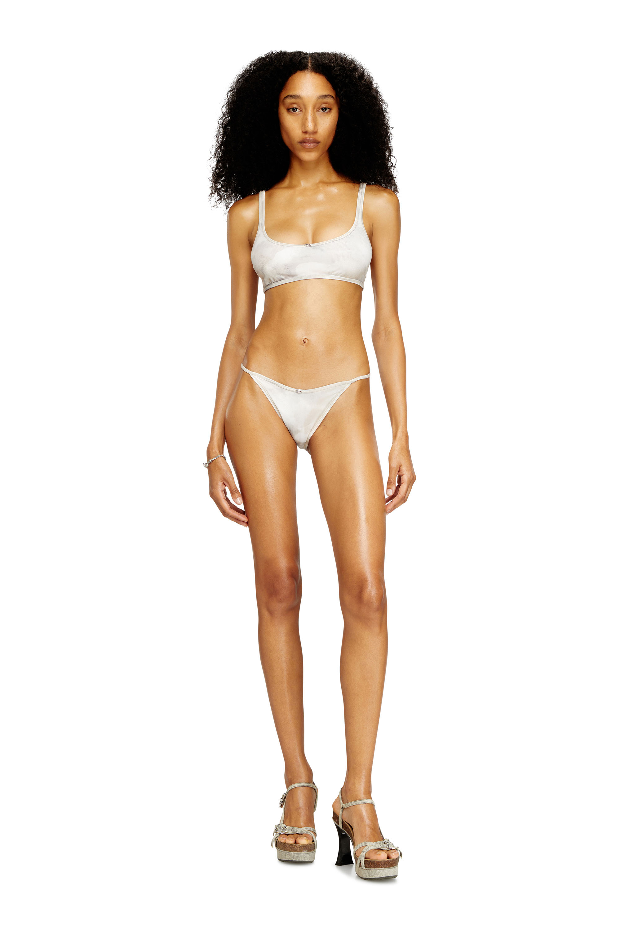 Diesel - UT-BRA-TOP-UTLT, Top de bikini acanalado con estampado de camuflaje Mujer in Blanco - 2