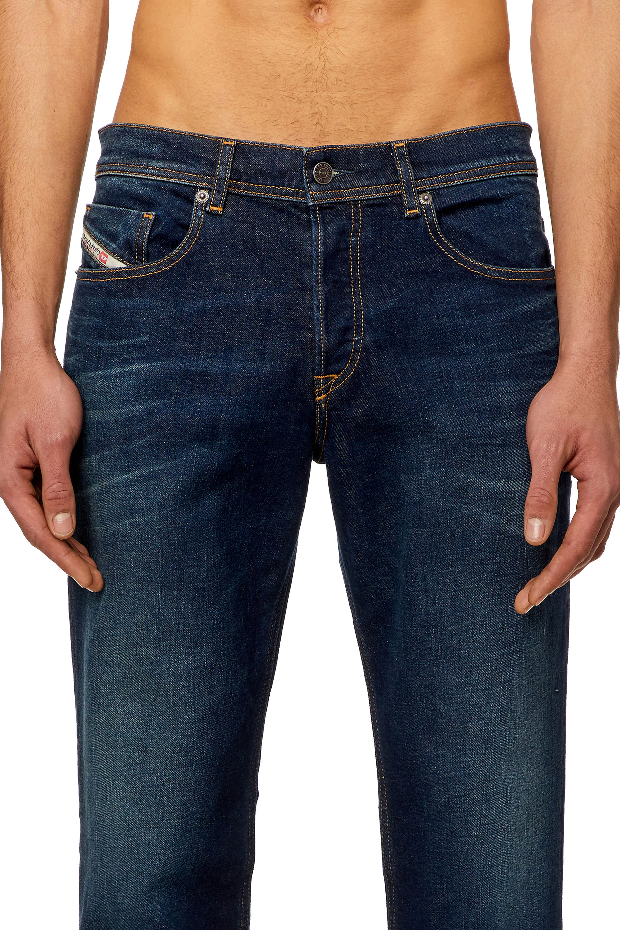Diesel - Tapered Jeans 2023 D-Finitive 09H38, Azul Oscuro - Image 4