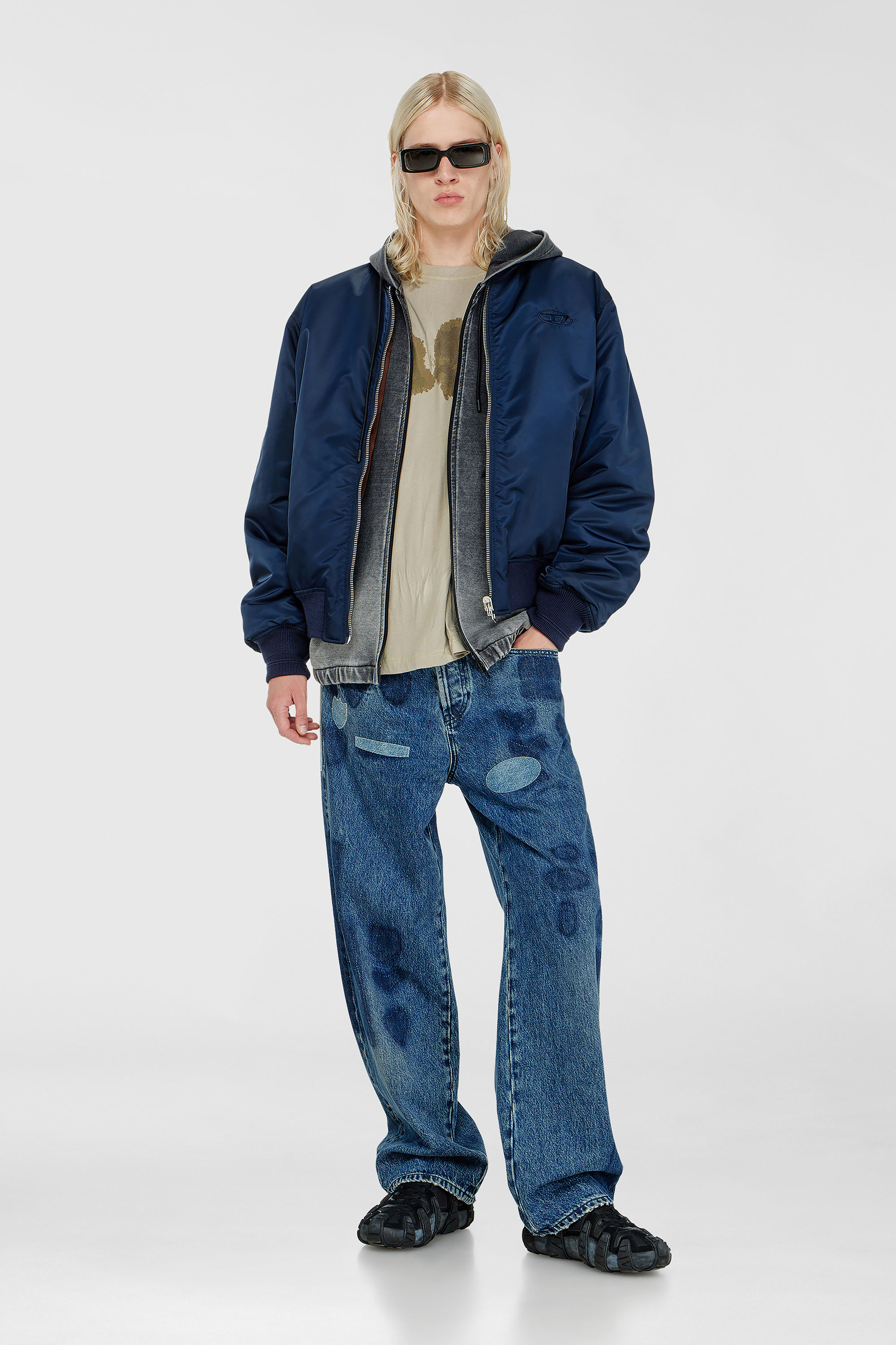Diesel - W-TYPE-D1, Chaqueta bomber acolchada con bordado Oval D Hombre in Azul marino - 1
