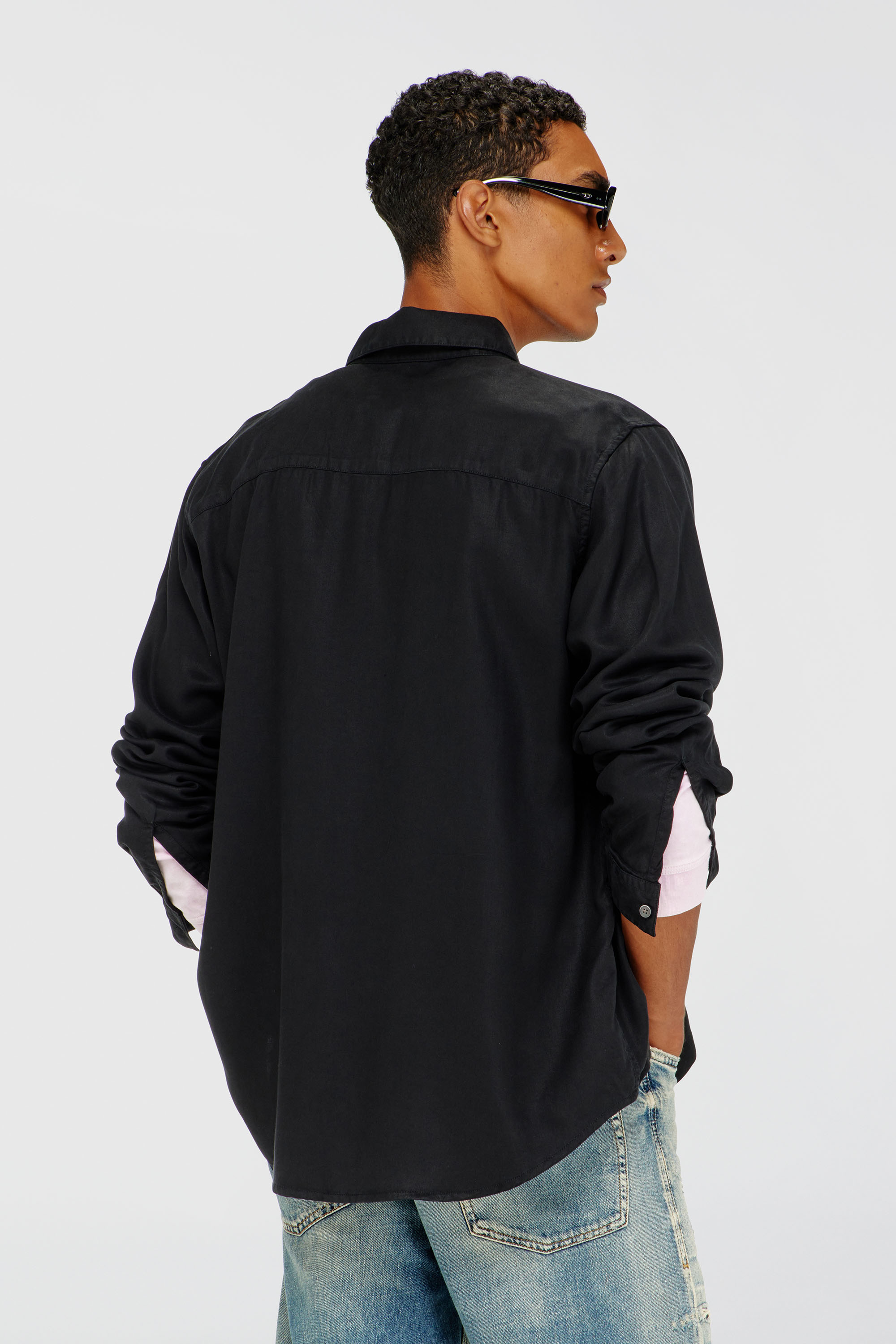 Diesel - S-SIMPLY-C, Camisa fluida con logotipo bordado Hombre in Negro - 4