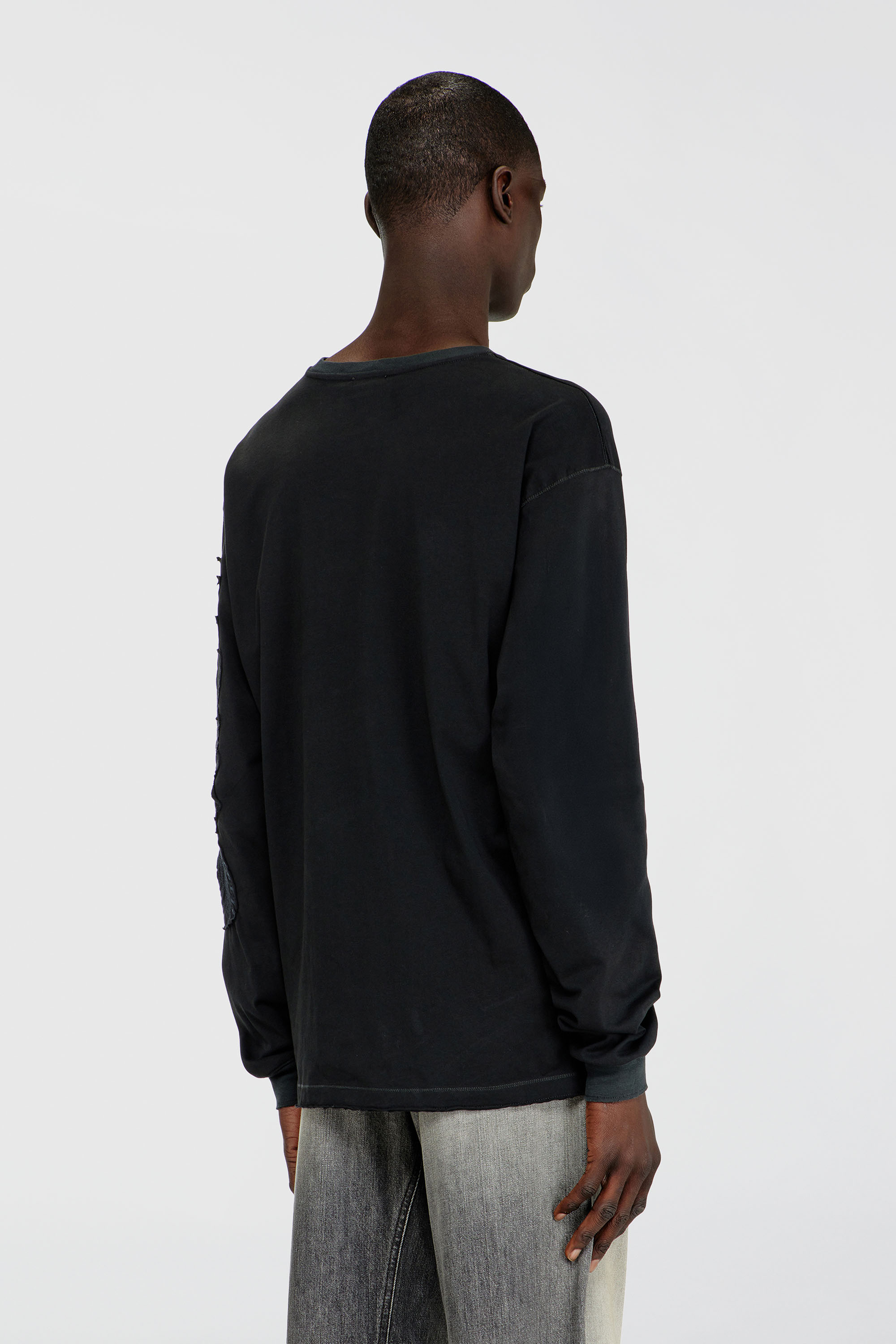 Diesel - T-NORM-LS-AA3, Camiseta de manga larga con estampados y parches Hombre in Negro - 4