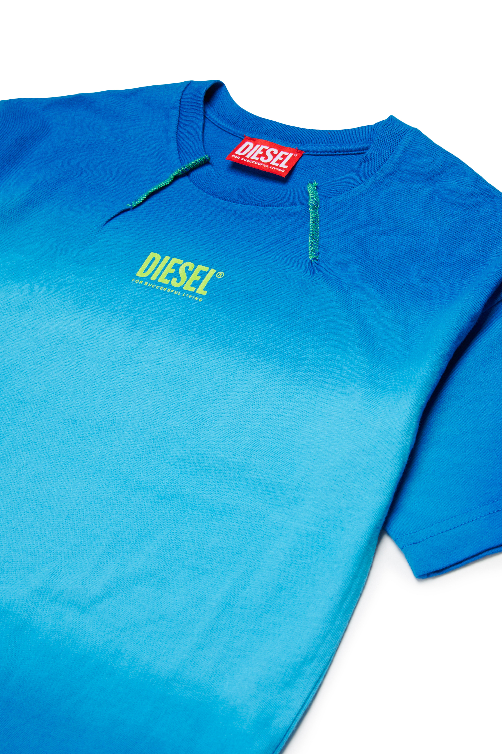 Diesel - TSHADE OVER, Camiseta de algod&oacute;n con lavado oscuro en degradado Hombre in Azul marino - 3