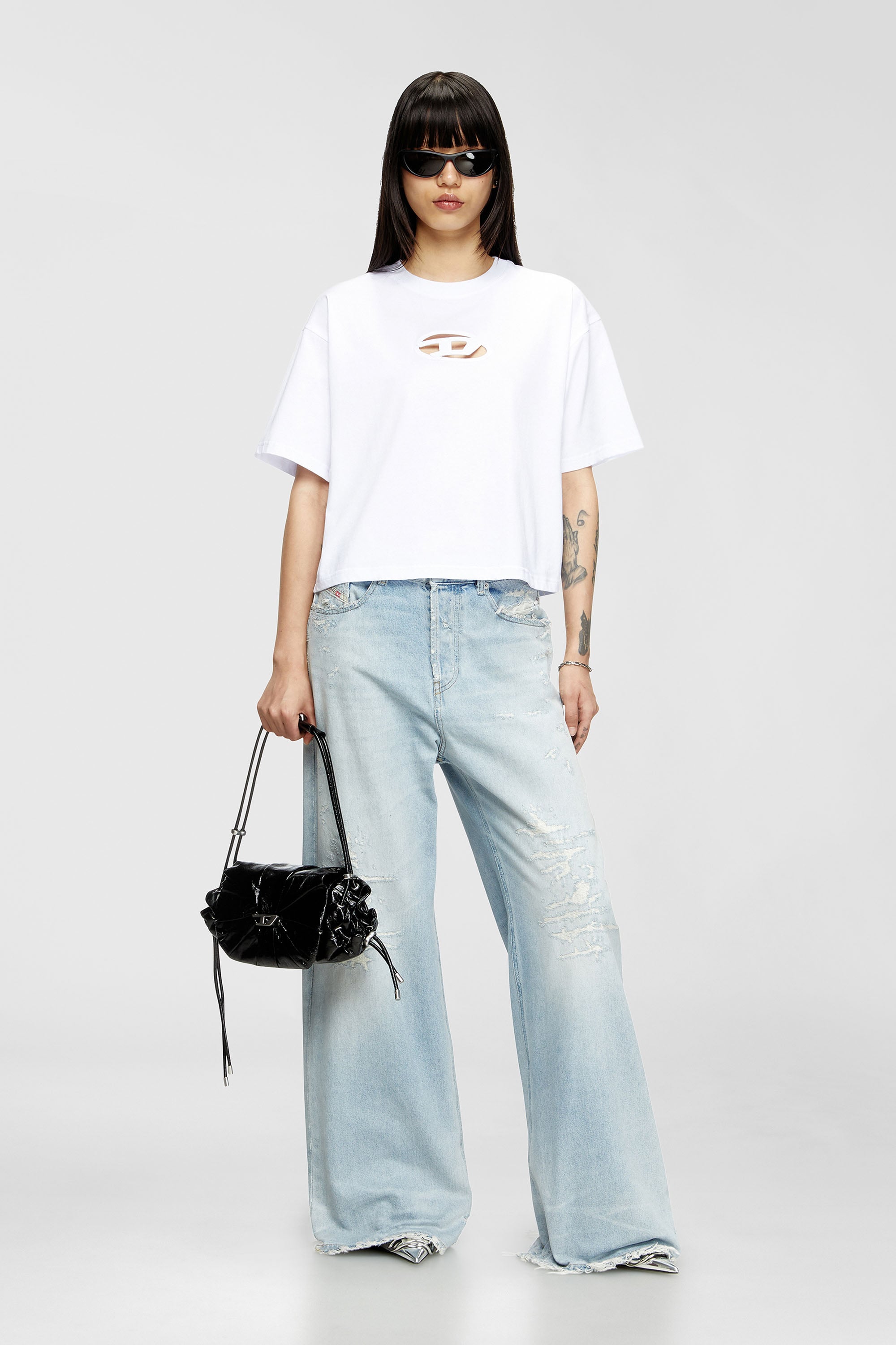 Diesel - T-BUXT-CROP-OD, Camiseta cuadrada con logotipo Oval D recortado Mujer in Blanco - 2
