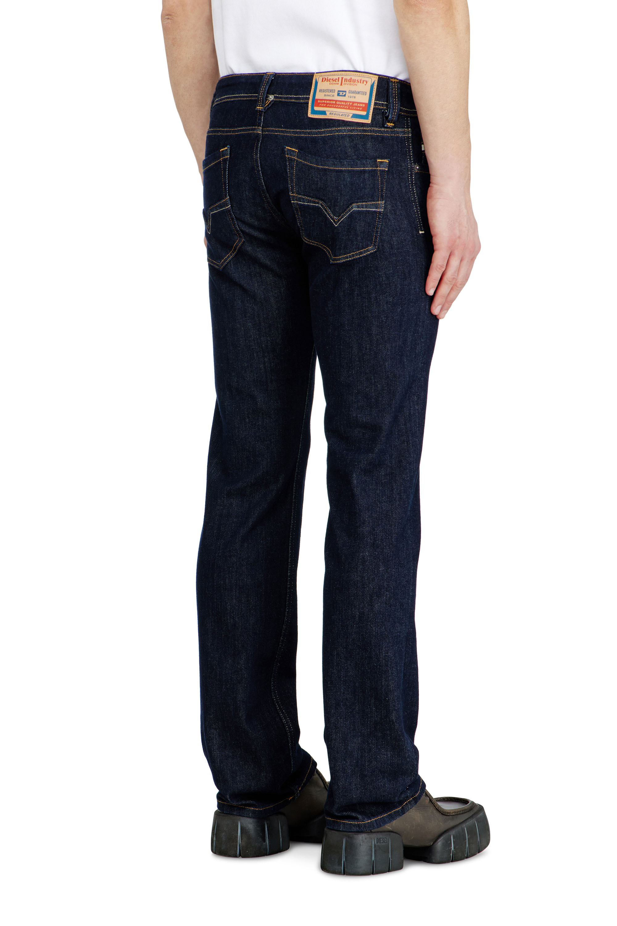 Diesel - Man's Regular Jeans 1985 Larkee 0DBEJ, Dark Blue - 5