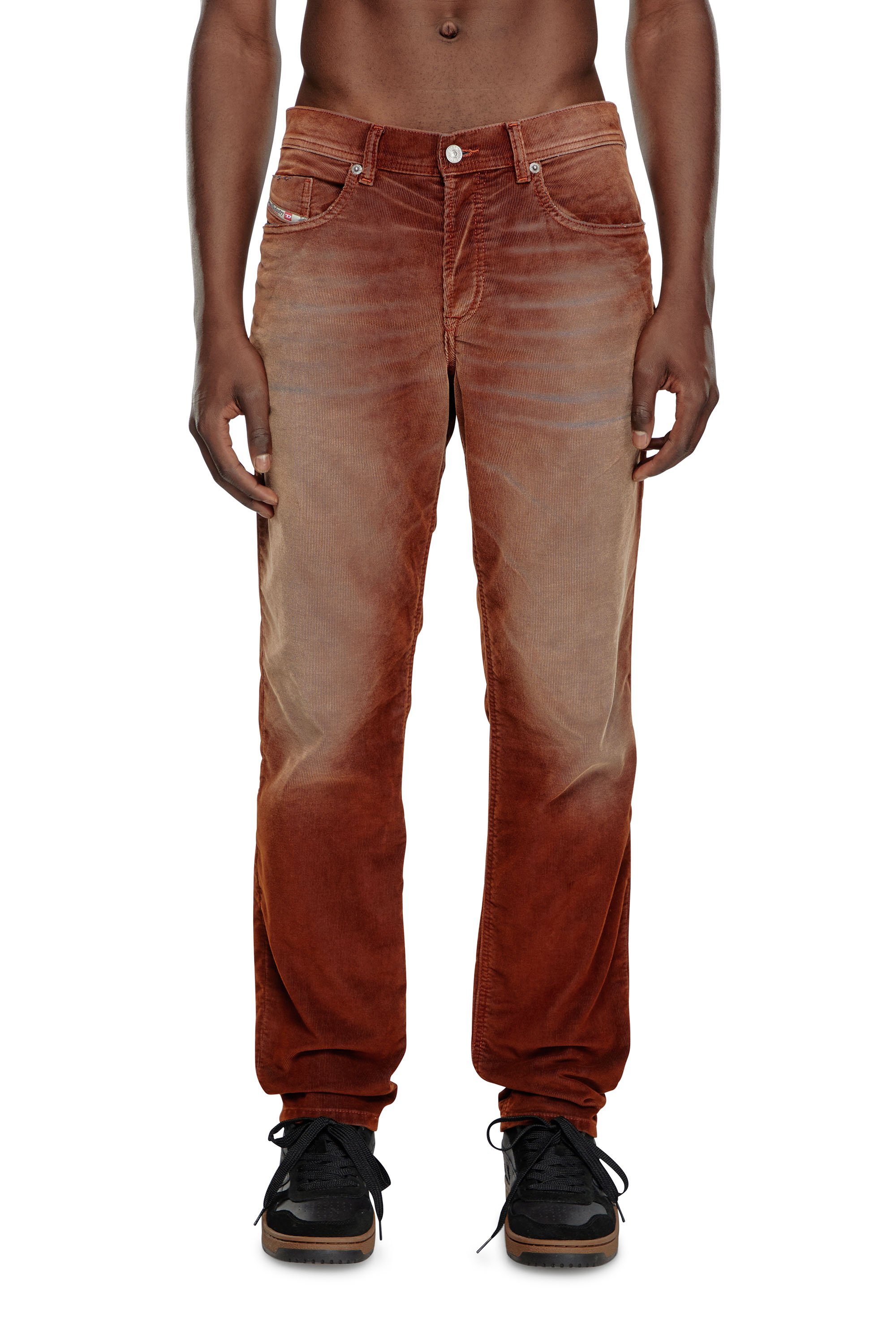 Diesel - Tapered Jeans 2023 D-Finitive 003II, Hombre Tapered Jeans - 2023 D-Finitive in Marrón - Image 1