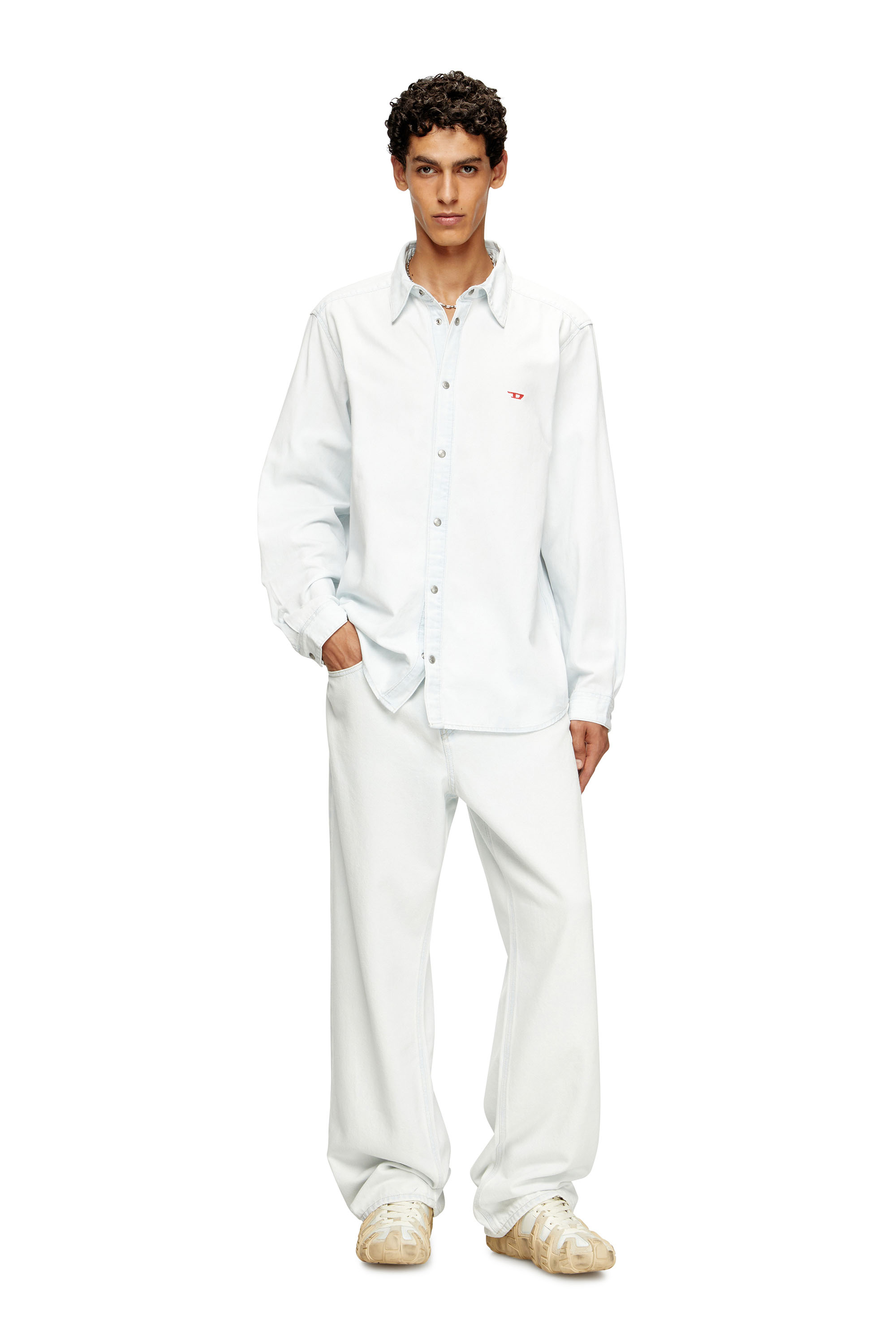 Diesel - D-SIMPLY, Camisa de denim con efecto blanqueado Hombre in Azul marino - 2
