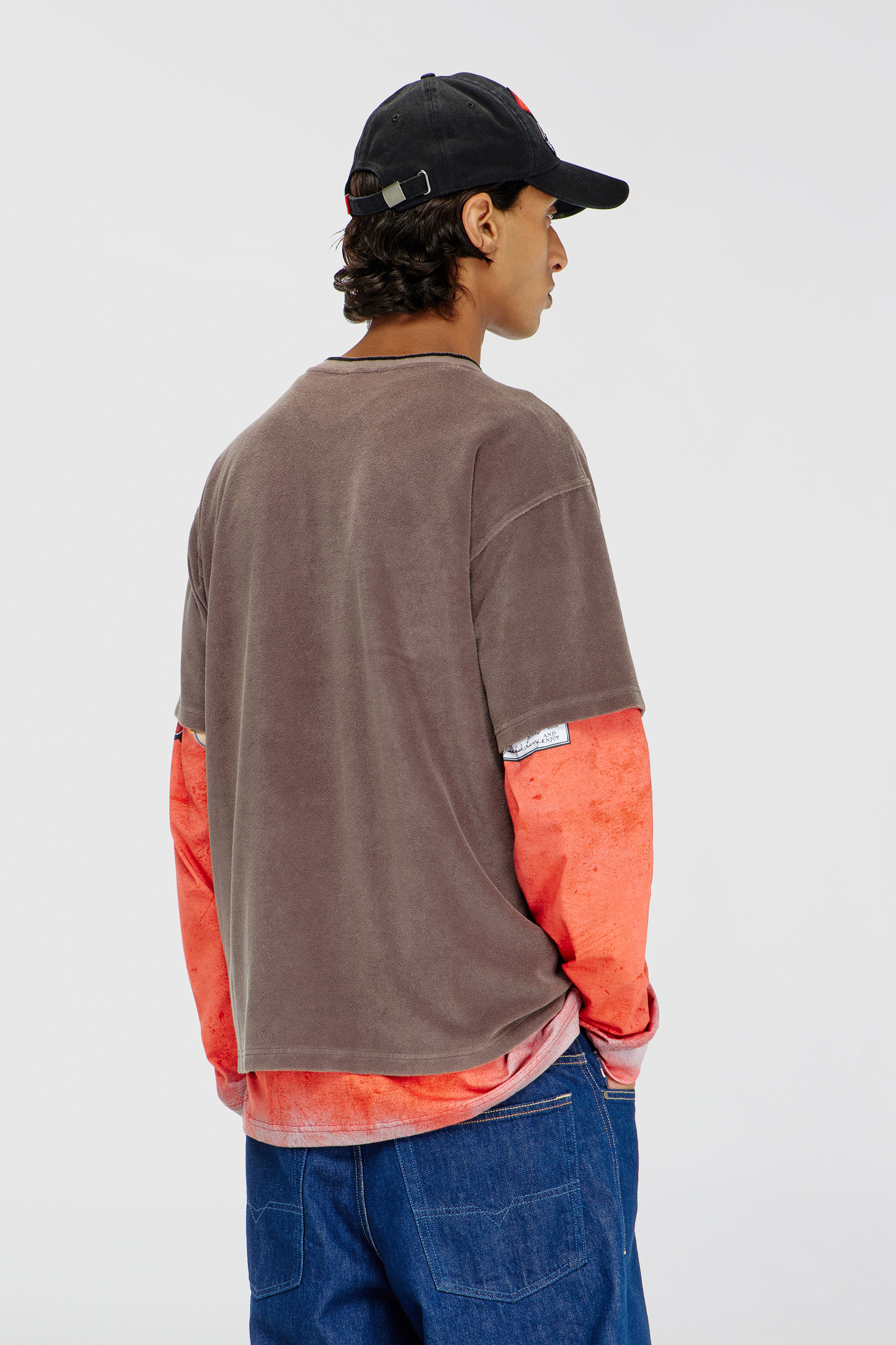 Diesel - T-SPONGY, Camiseta de chenilla con patch de escudo Hombre in Marr&oacute;n - 4