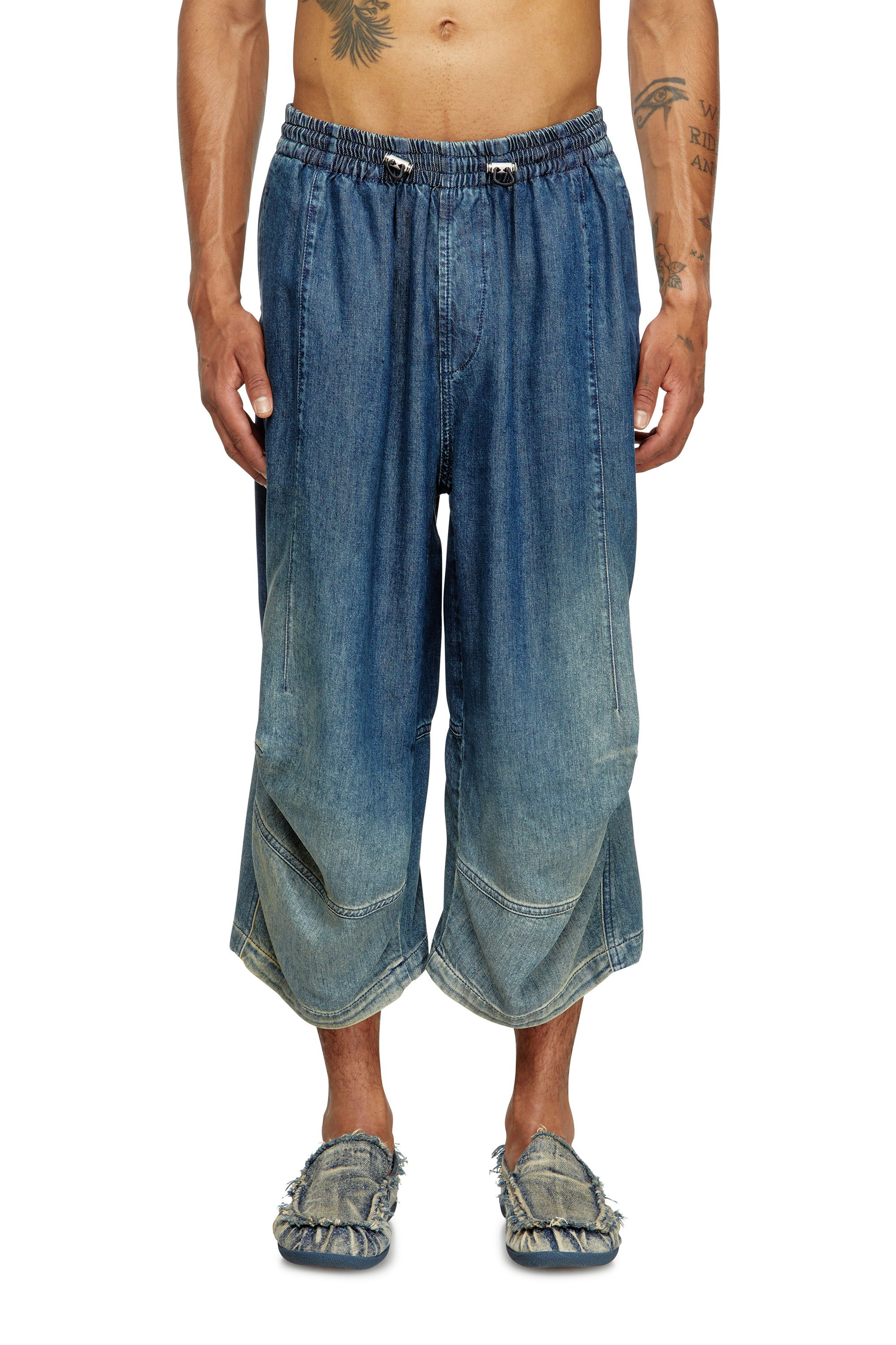 Diesel - D-PARI-SHORT-S, Pantalones cortos ergonómicos de denim sombreado Unisex in Azul marino - 1