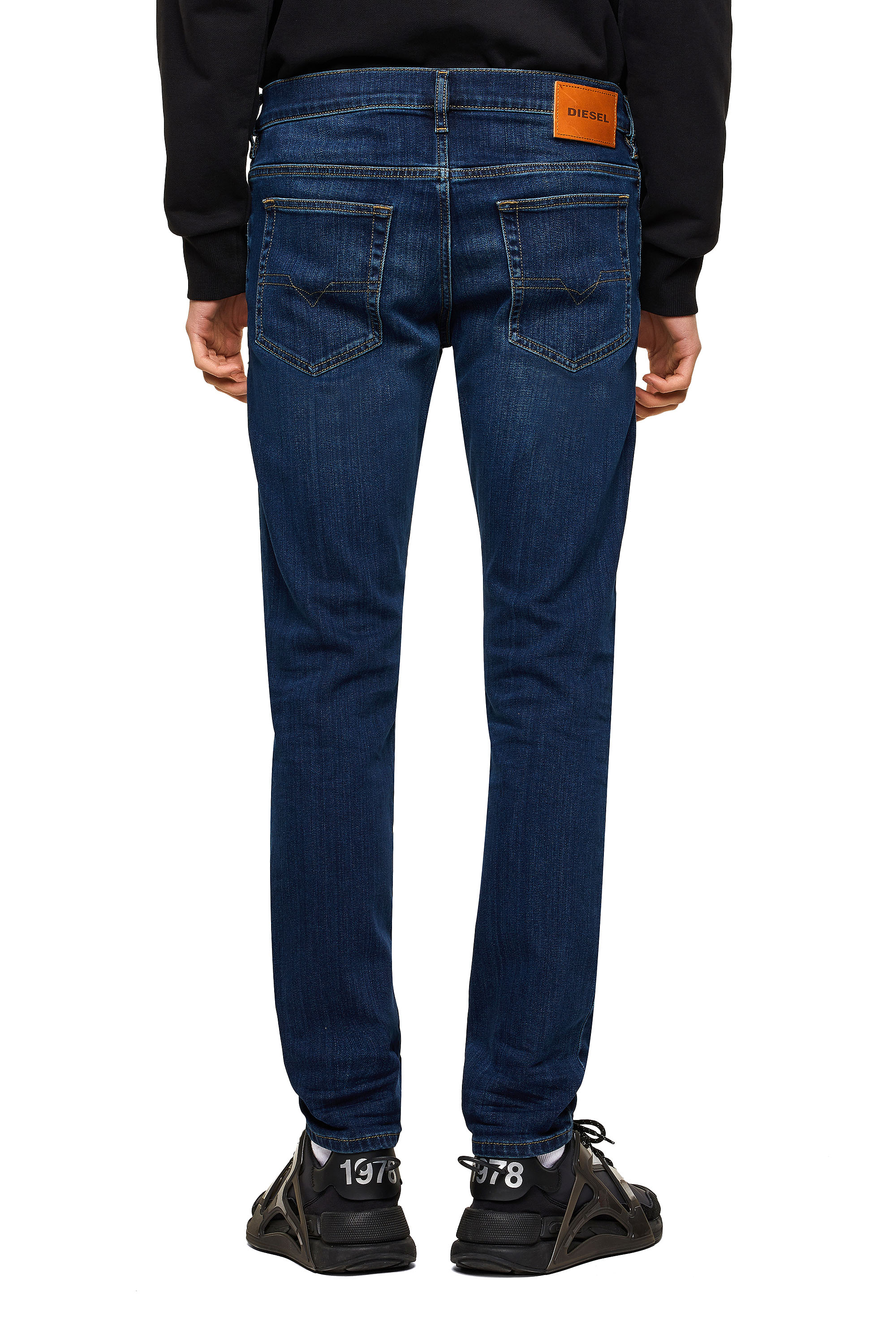 Diesel - D-Yennox 009ML Tapered Jeans, Azul Oscuro - Image 2