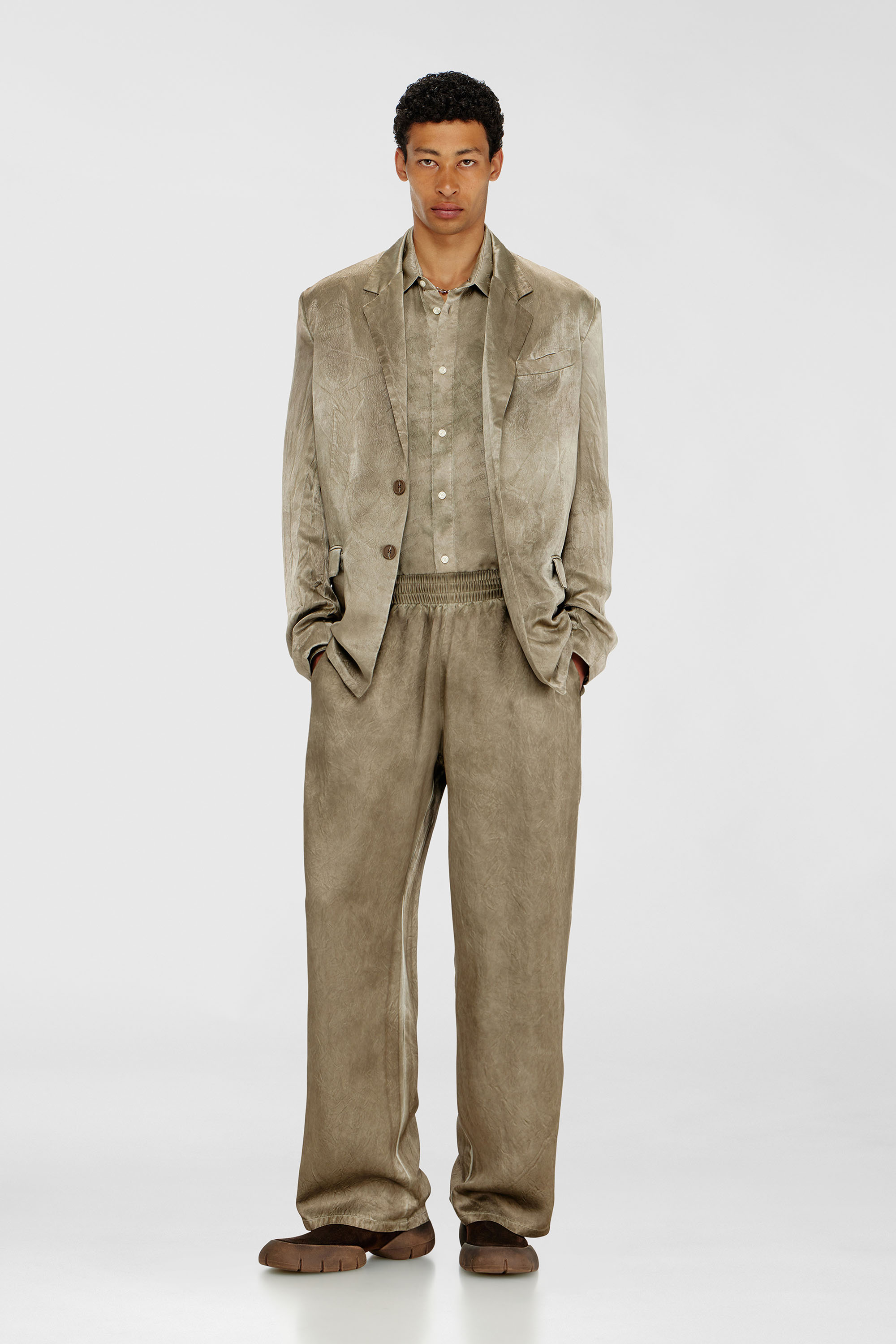 Diesel - P-THECK-AGCT, Pantalones de sat&eacute;n arrugado Hombre in Marr&oacute;n - 1