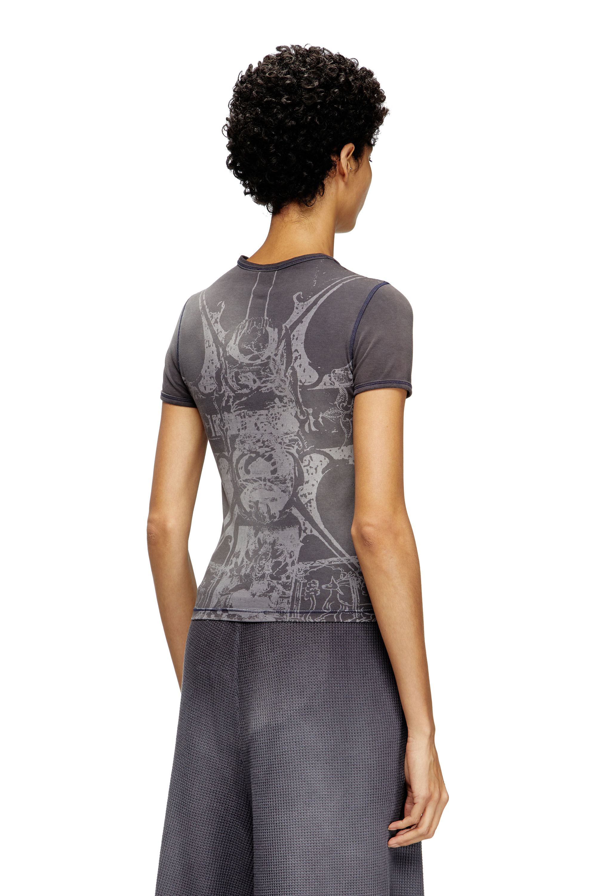 Diesel - T-UNCUTIES-LONG-R6, Camiseta con estampado de lámina Mujer in Negro - 4