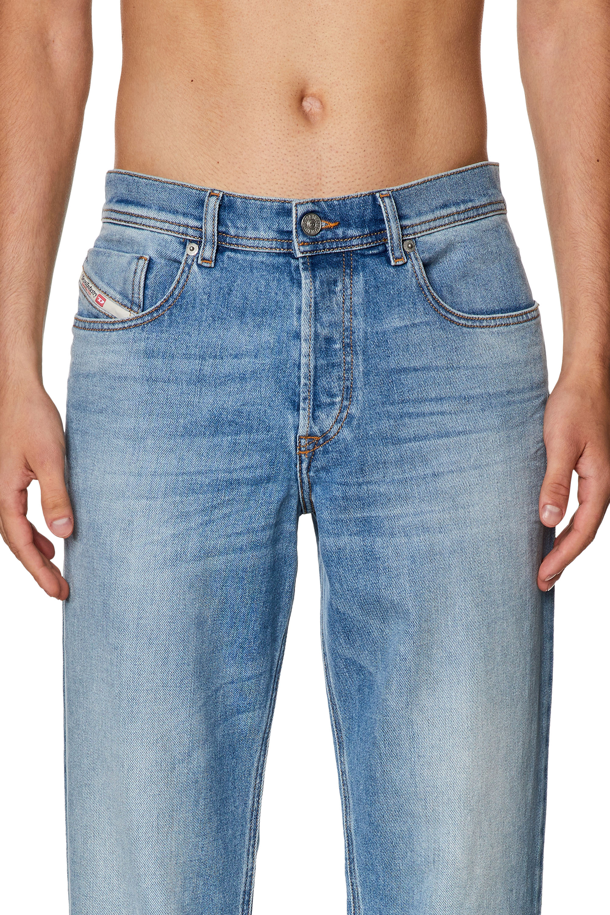 Diesel - Tapered Jeans 2023 D-Finitive 09F81, Azul medio - Image 3
