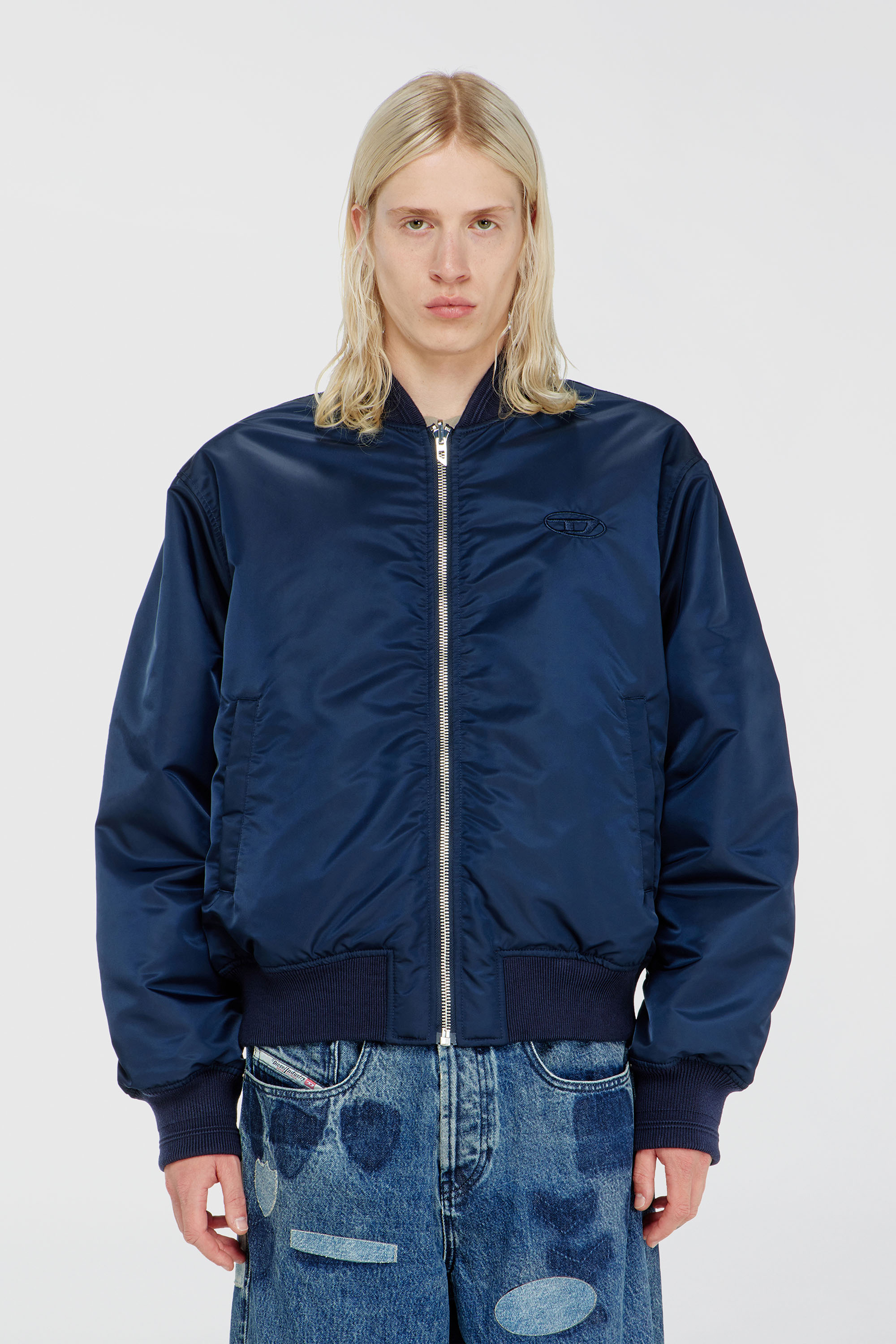 Diesel - W-TYPE-D1, Chaqueta bomber acolchada con bordado Oval D Hombre in Azul marino - 5