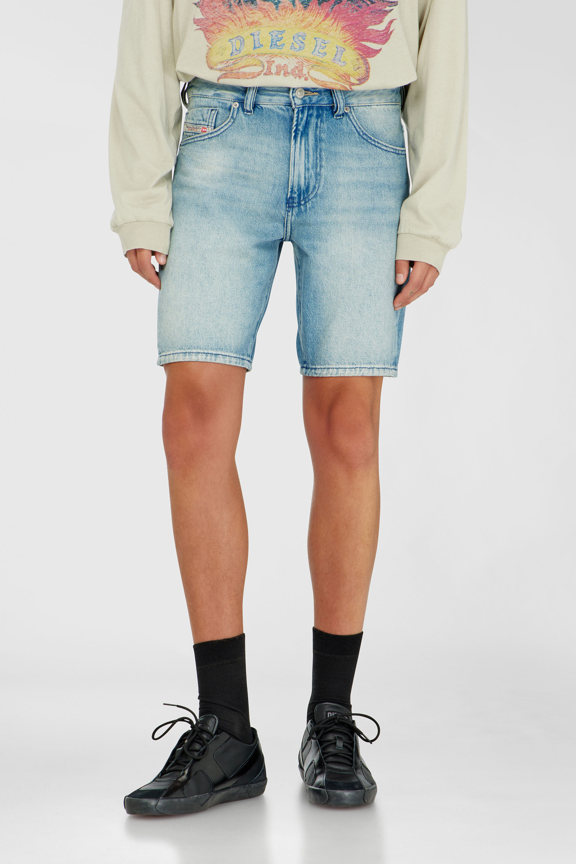 Diesel - D-FIN, Pantalones cortos vaqueros slim con algod&oacute;n org&aacute;nico Hombre in Azul marino - 1