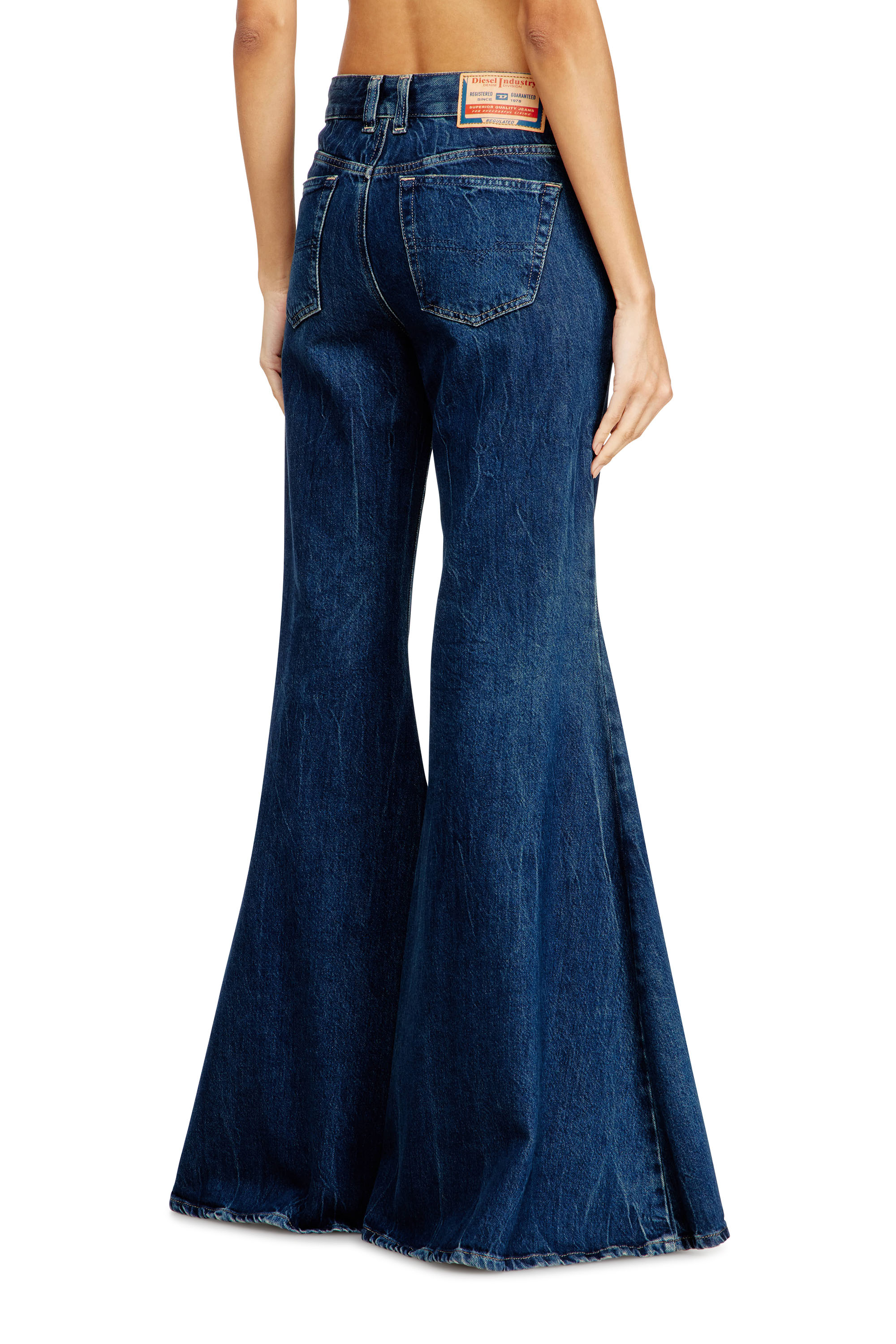 Diesel - Flare Jeans 1970 D-Bleess 09N61 Mujer, Azul medio - 4