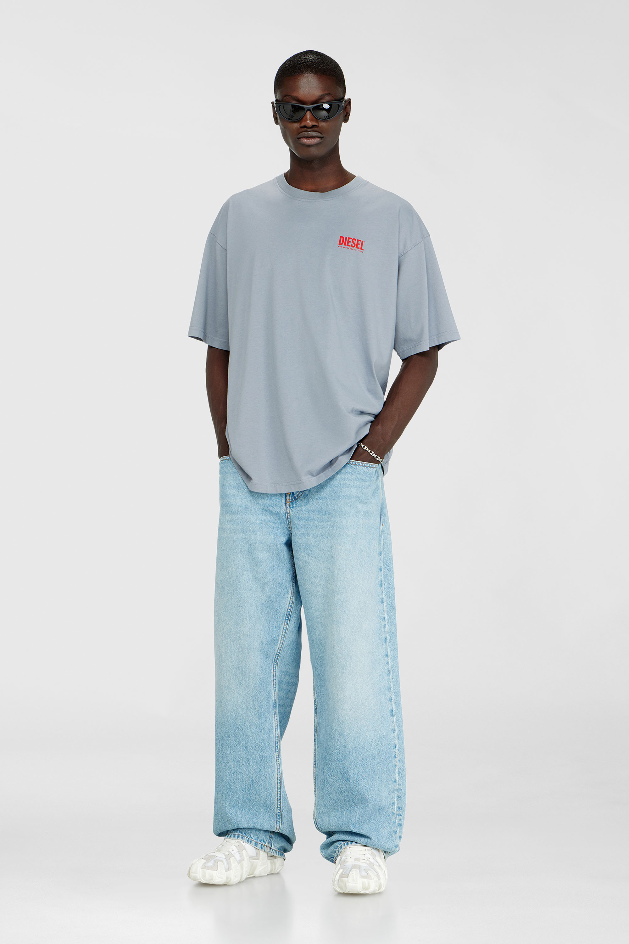 Diesel - T-BOXT-BISK, Camiseta de algod&oacute;n con estampado Diesel Biscotto Hombre in Gris - 2