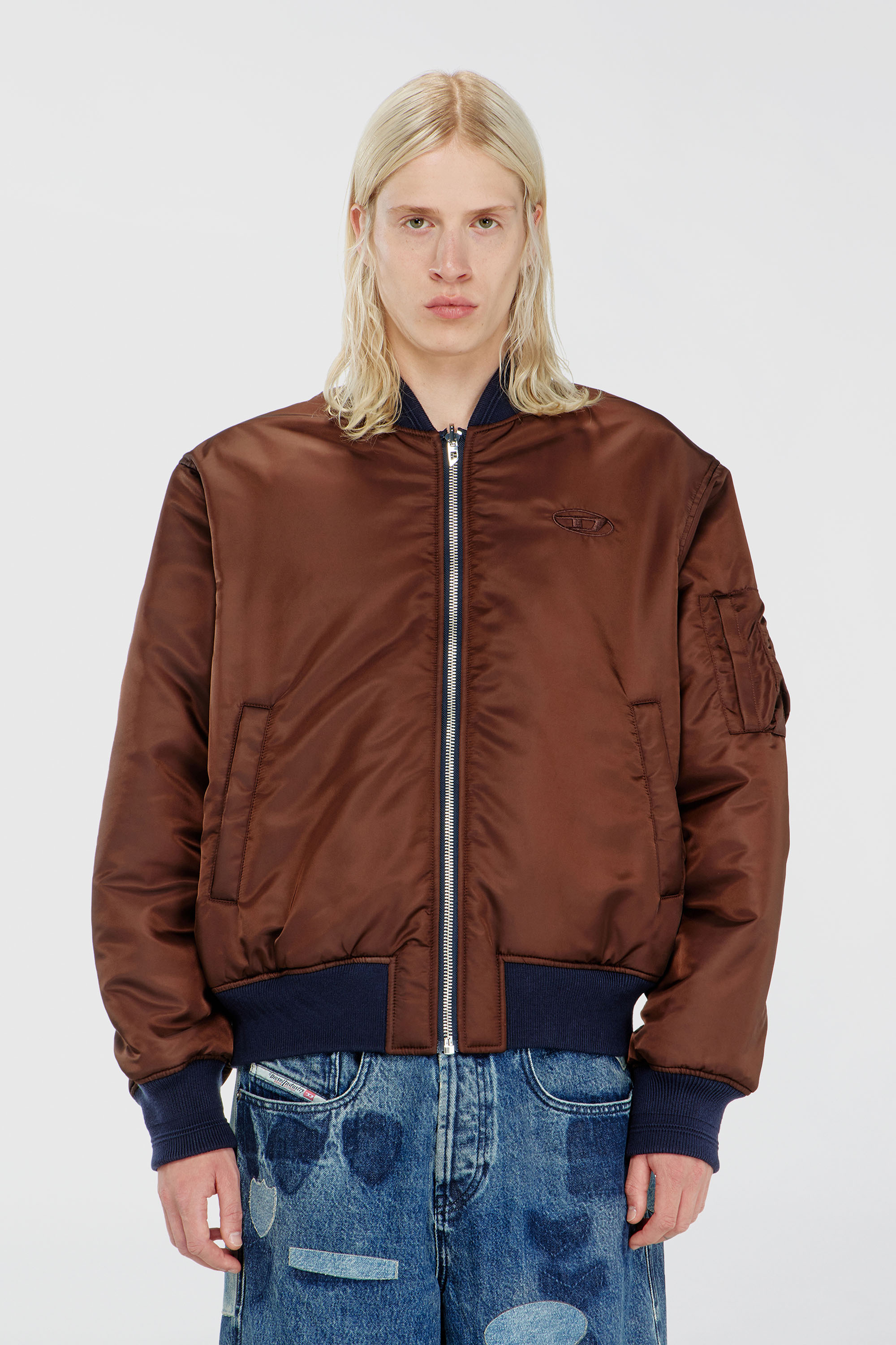 Diesel - W-TYPE-D1, Chaqueta bomber acolchada con bordado Oval D Hombre in Azul marino - 7