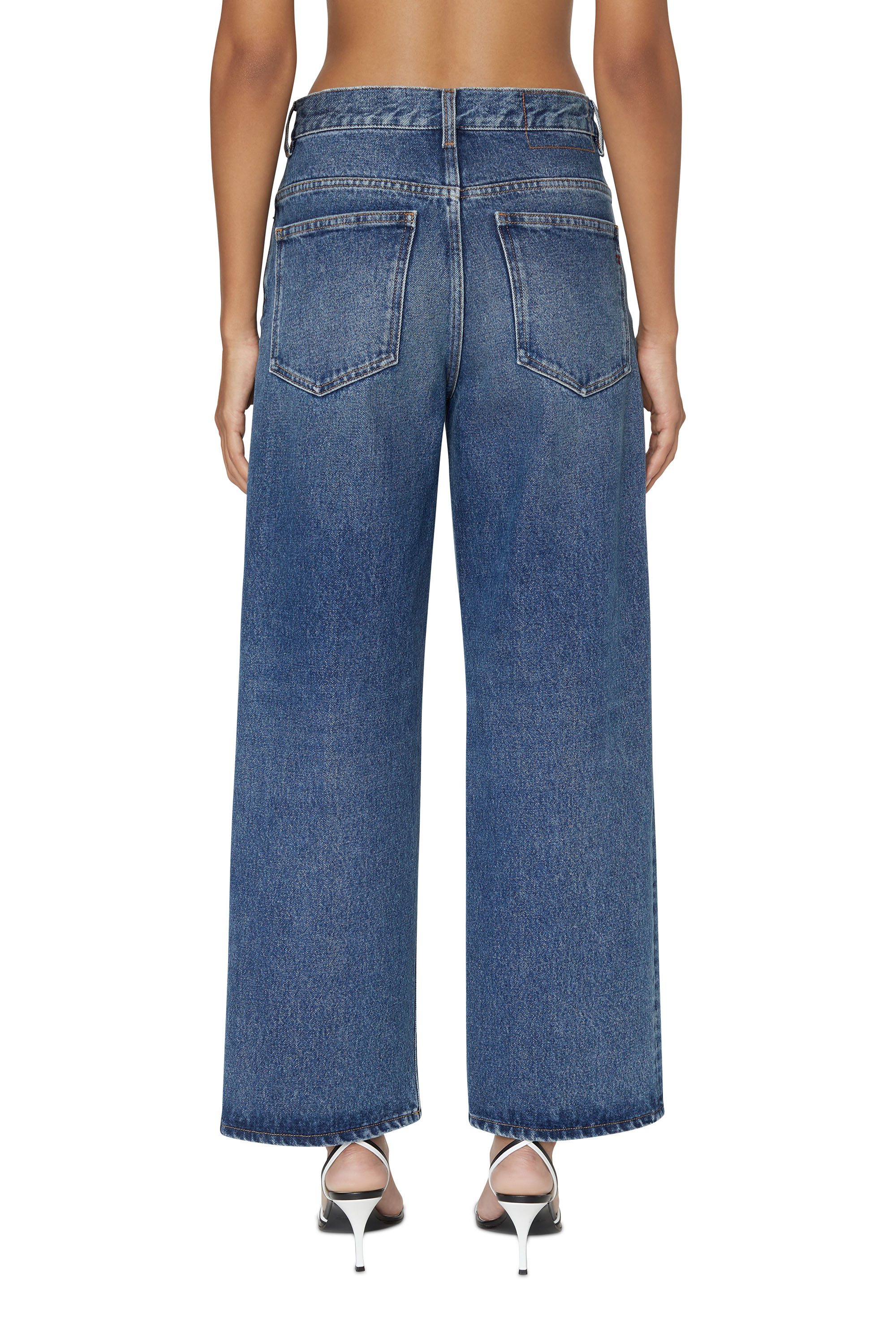 Diesel - 2000 007E5 Bootcut and Flare Jeans, Azul medio - Image 3