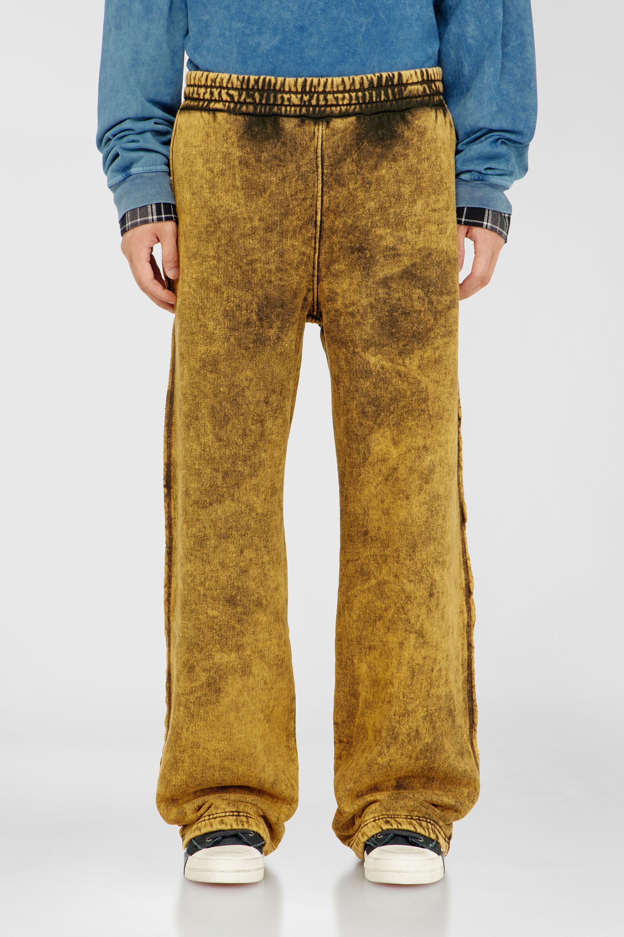 Diesel - P-MARTAINS-RAW, Pantal&oacute;n acid-wash con bordes sin rematar Hombre in Marr&oacute;n - 1