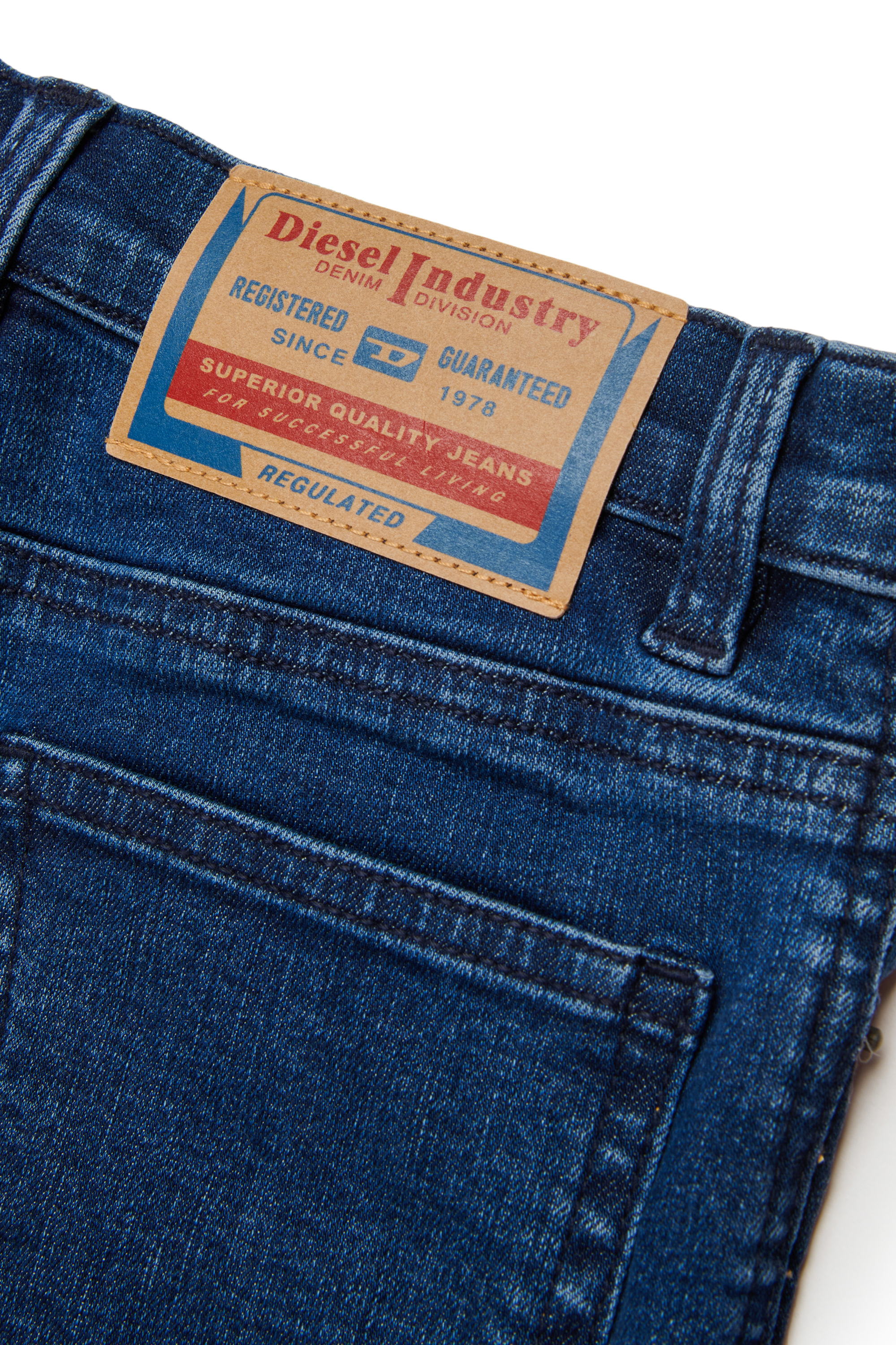 D-MACS-SH-J, Azul Oscuro