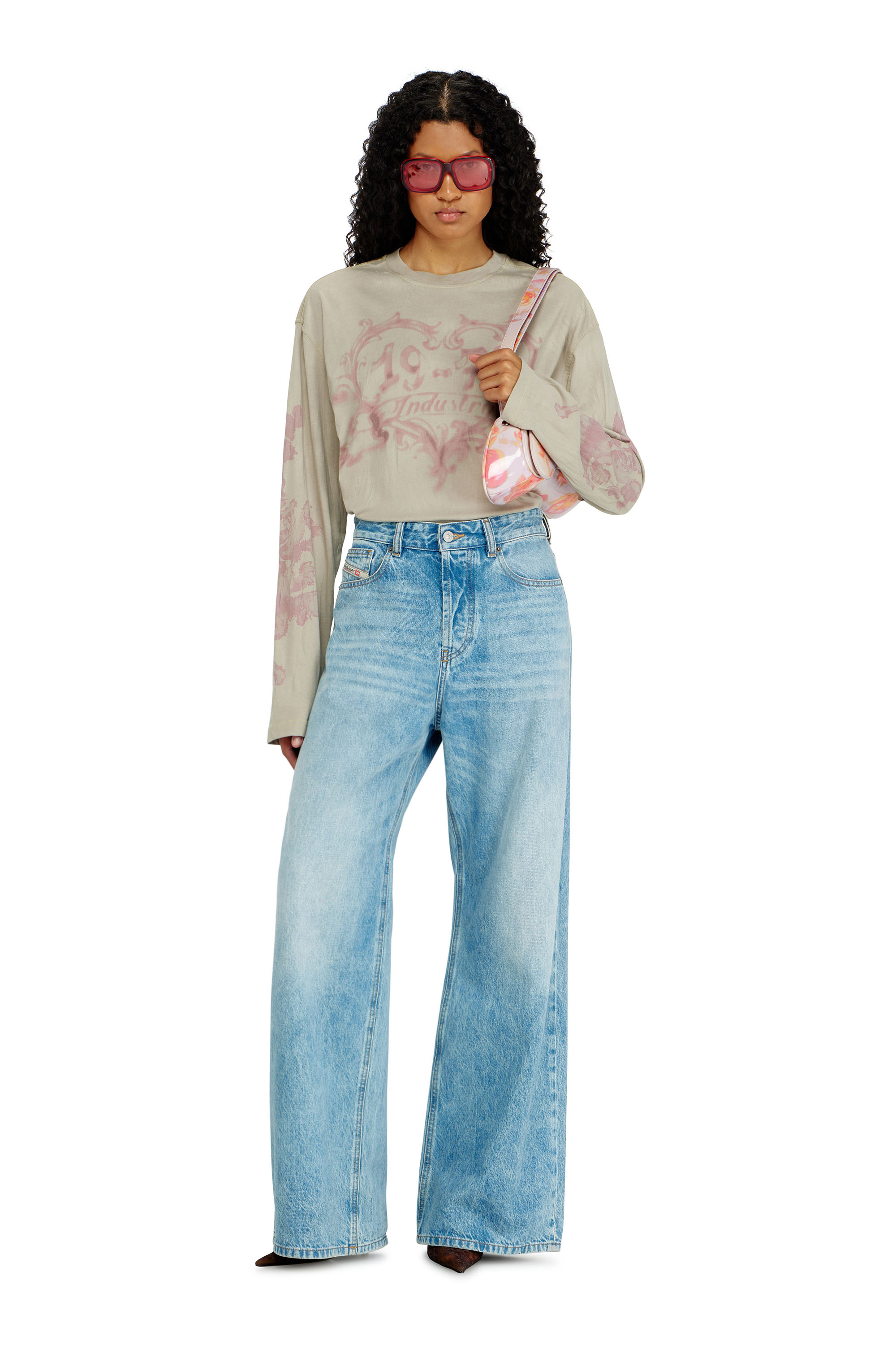 Diesel - T-HILARY-LS-AA1, Camiseta de manga larga de algod&oacute;n con estampado gr&aacute;fico Mujer in Beige - 1