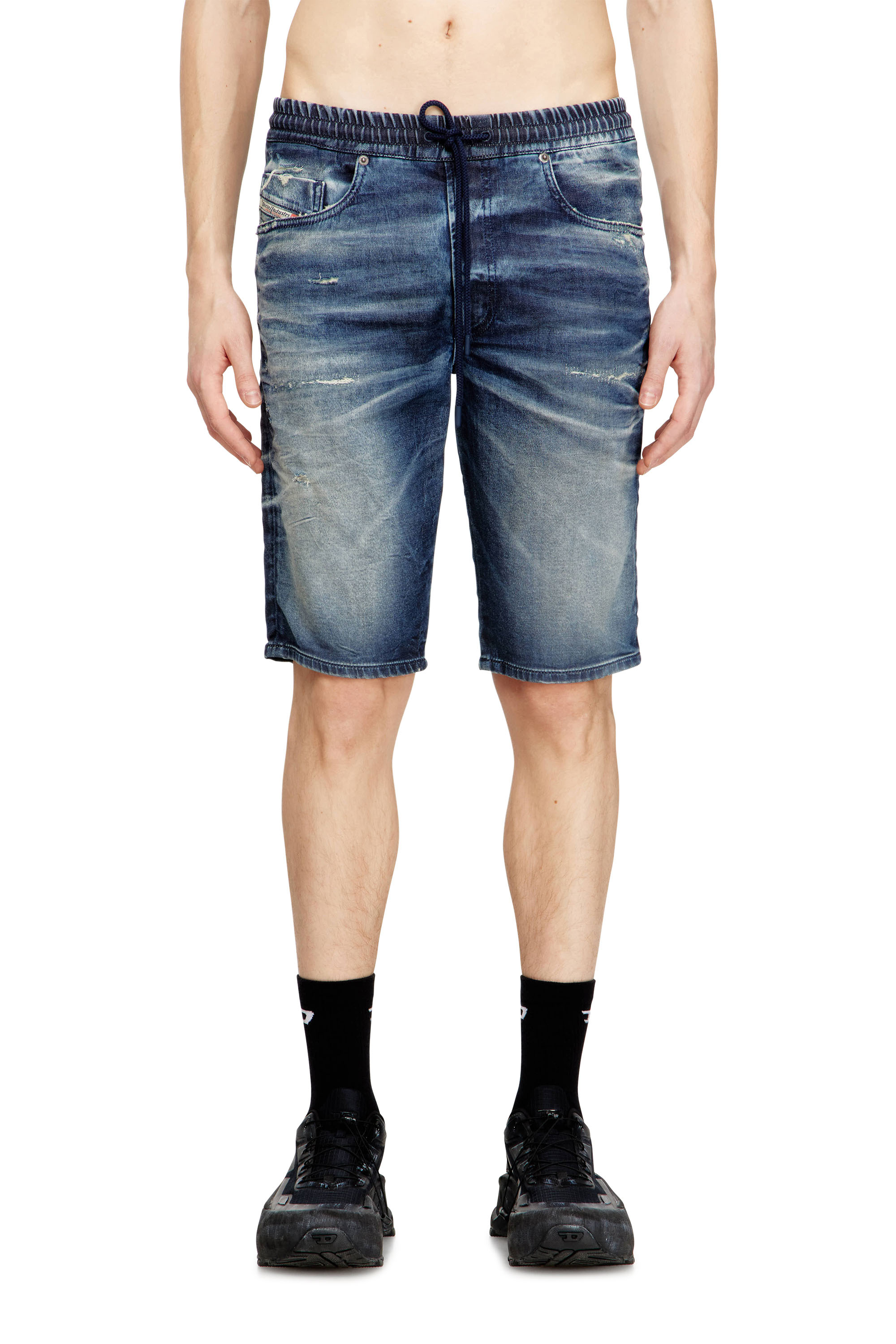 Diesel - 2033 D-KROOLEY-SHORT JOGG, Pantalones cortos de corte slim en JoggJeans tratados Hombre in Azul marino - 2