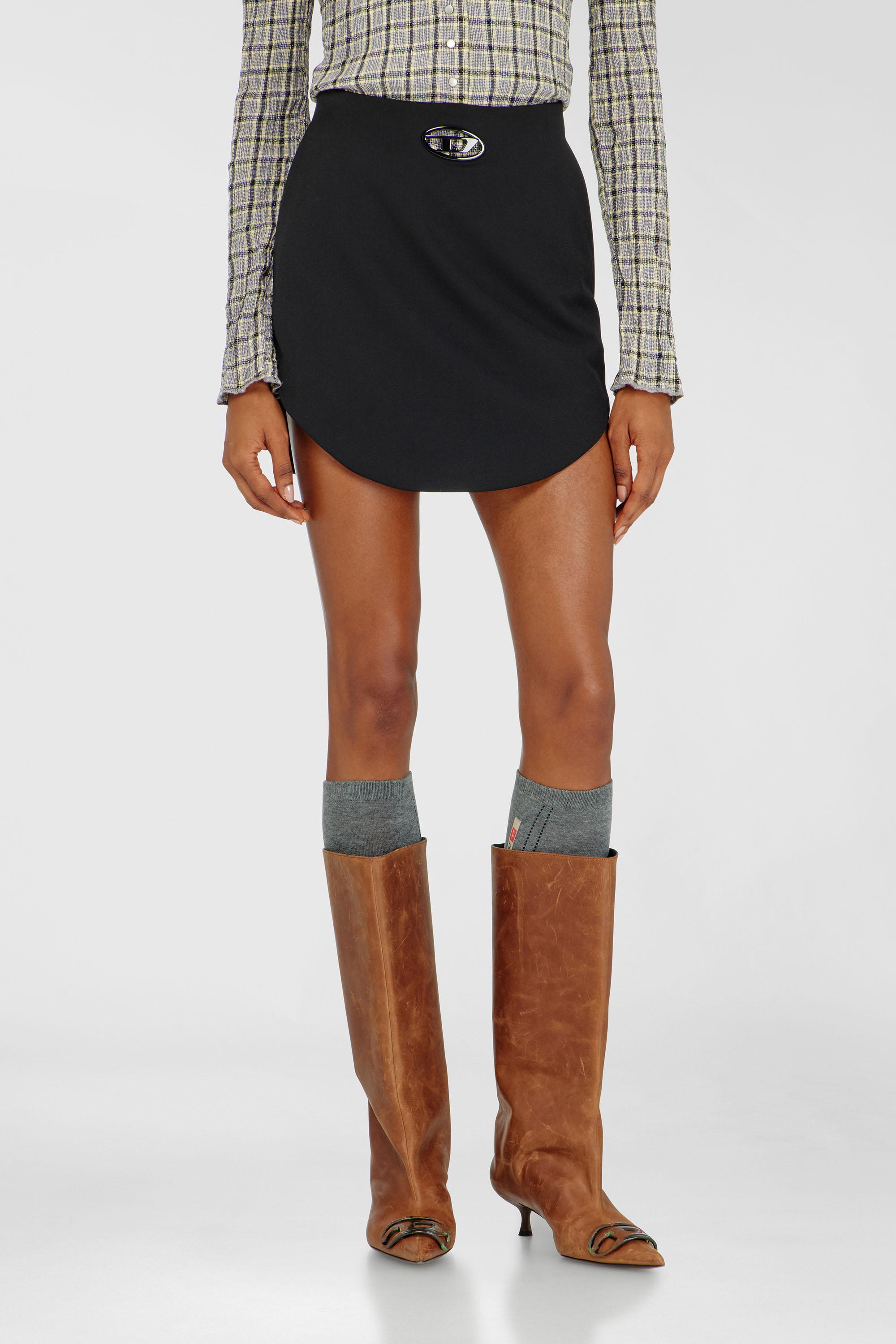 Diesel - O-LIVERY, Minifalda de mezcla de lana con placa Oval D Mujer in Negro - 3