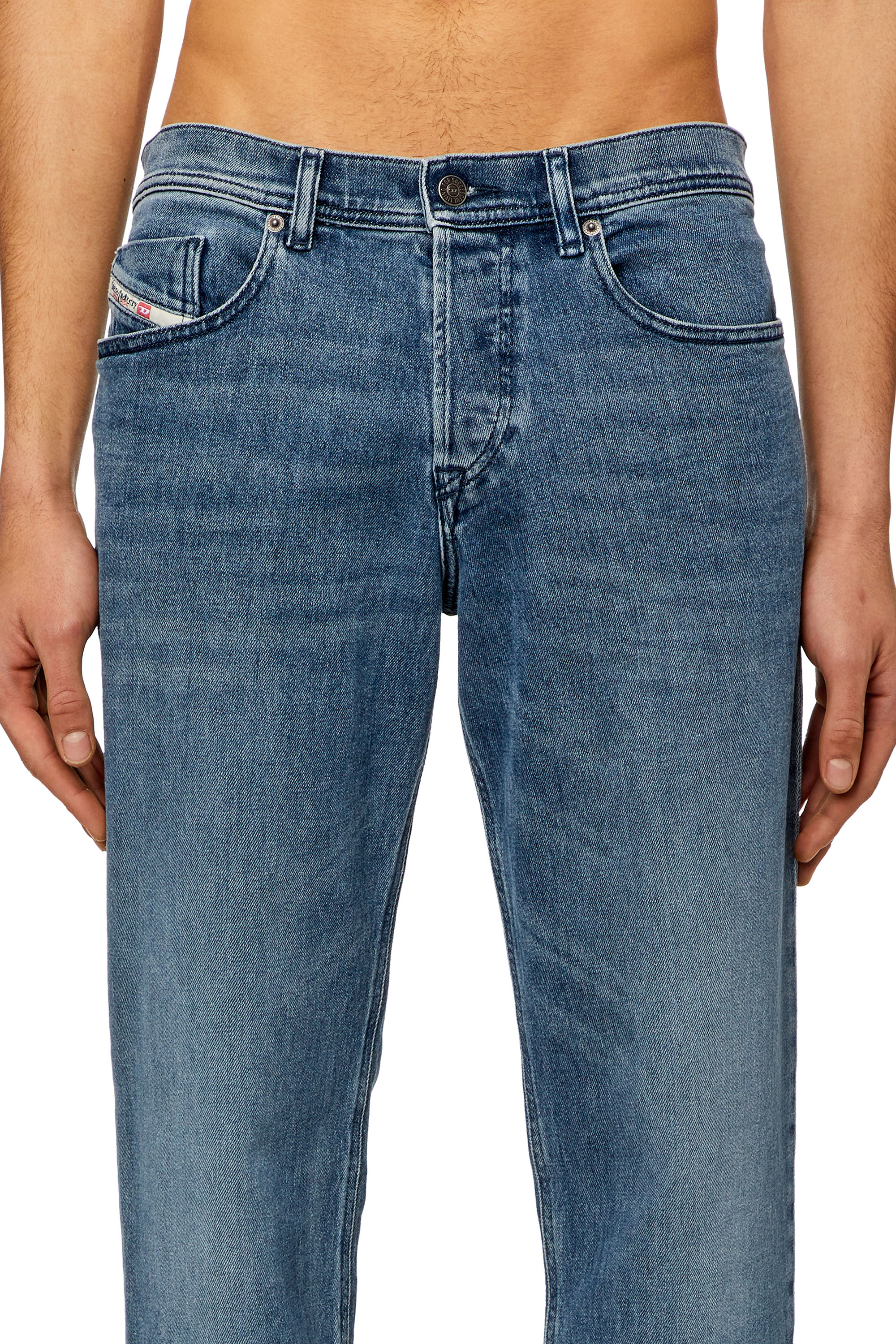 Diesel - Tapered Jeans 2023 D-Finitive 09H30, Azul medio - Image 4
