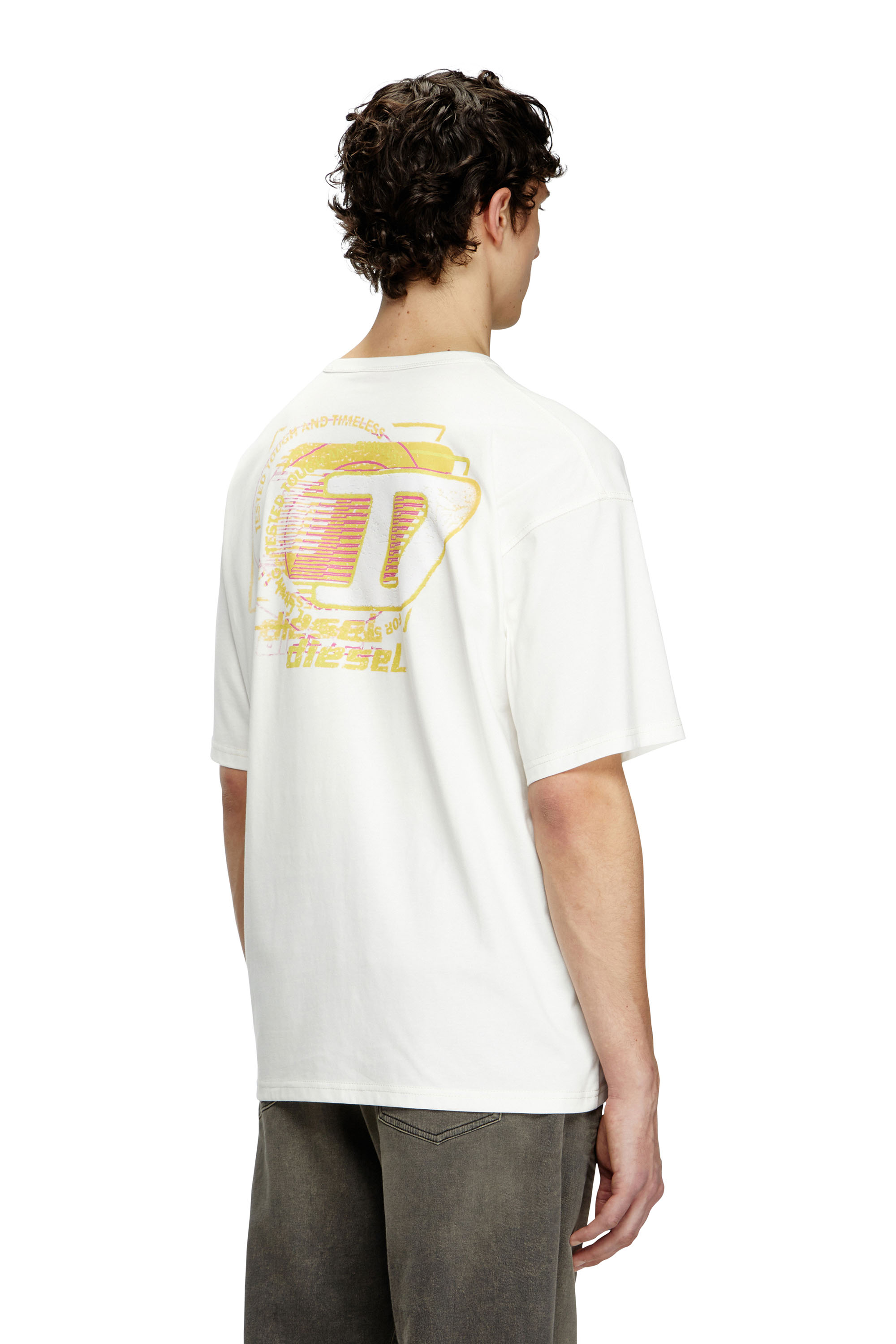 Diesel - T-BOXT-R16, Camiseta con gráficos de logotipo en relieve Hombre in Blanco - 4