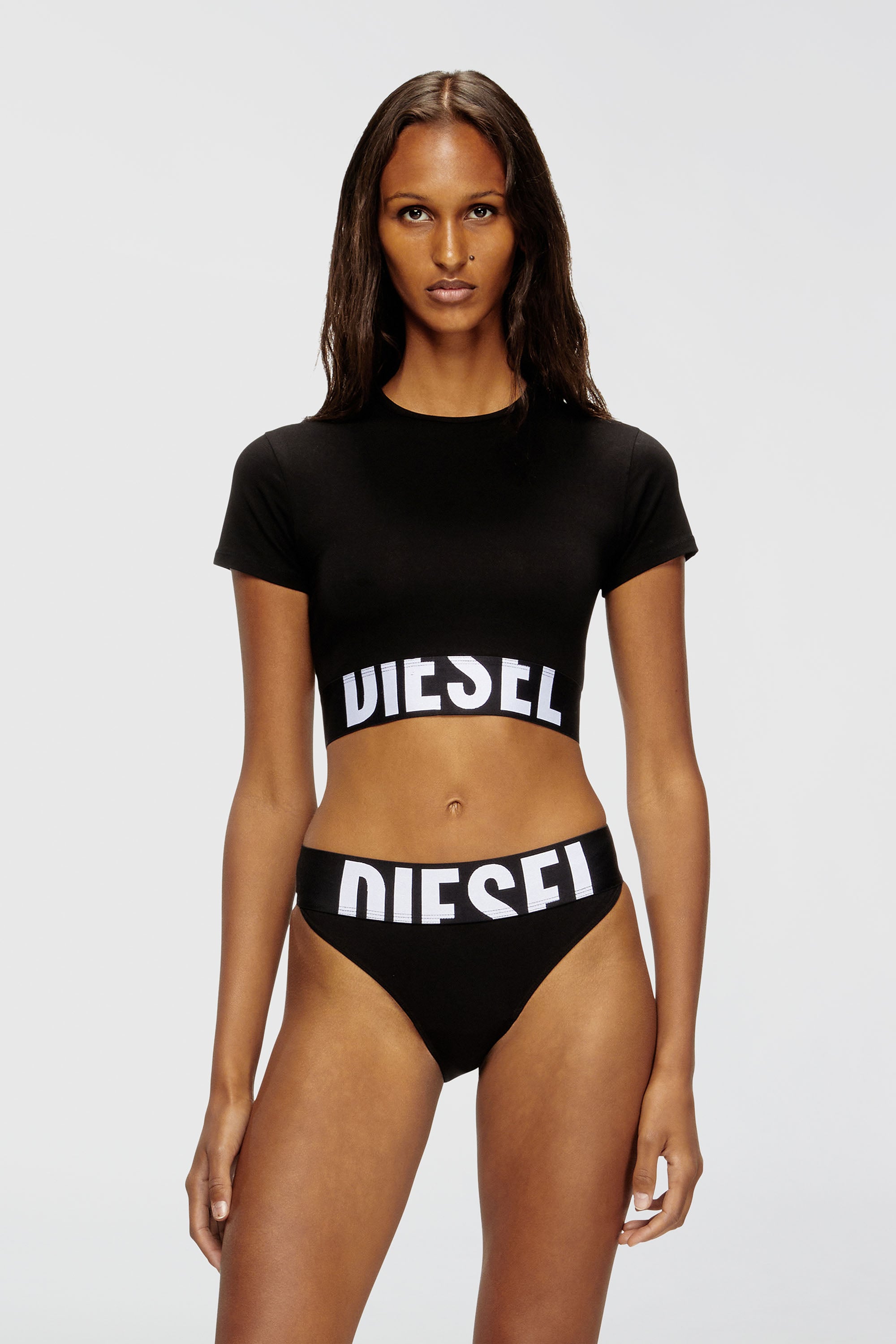 Diesel - UFTEE-SPORT-CROPPED-T-SHIRT, Top deportivo recortado con banda con el logotipo Mujer in Negro - 1