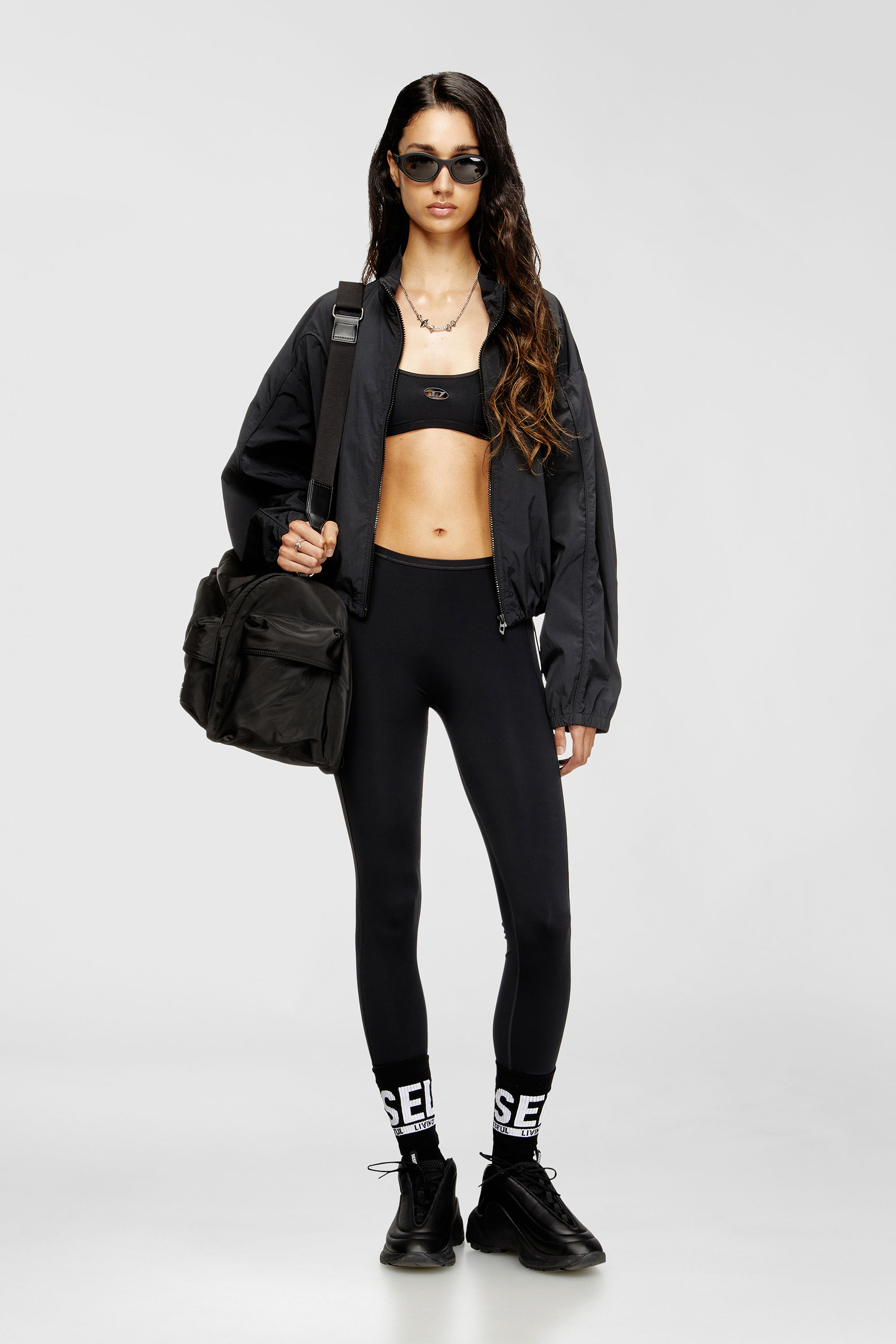 Diesel - CHELSEA-UTLT, Sujetador deportivo con logotipo recortado Mujer in Negro - 6