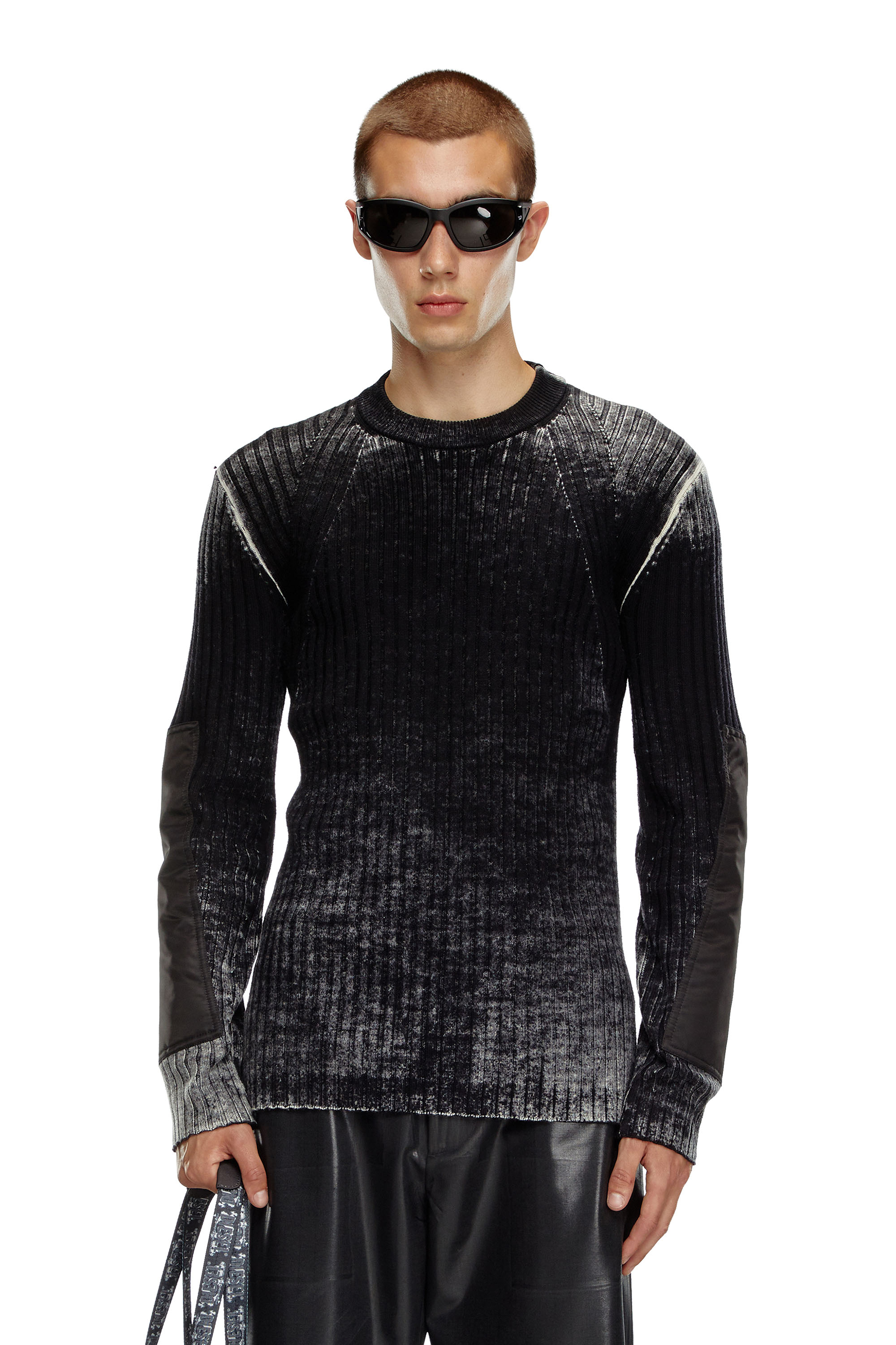 Diesel - K-RETRO, Hombre Jersey de lana con parches en los codos in Negro - Image 1