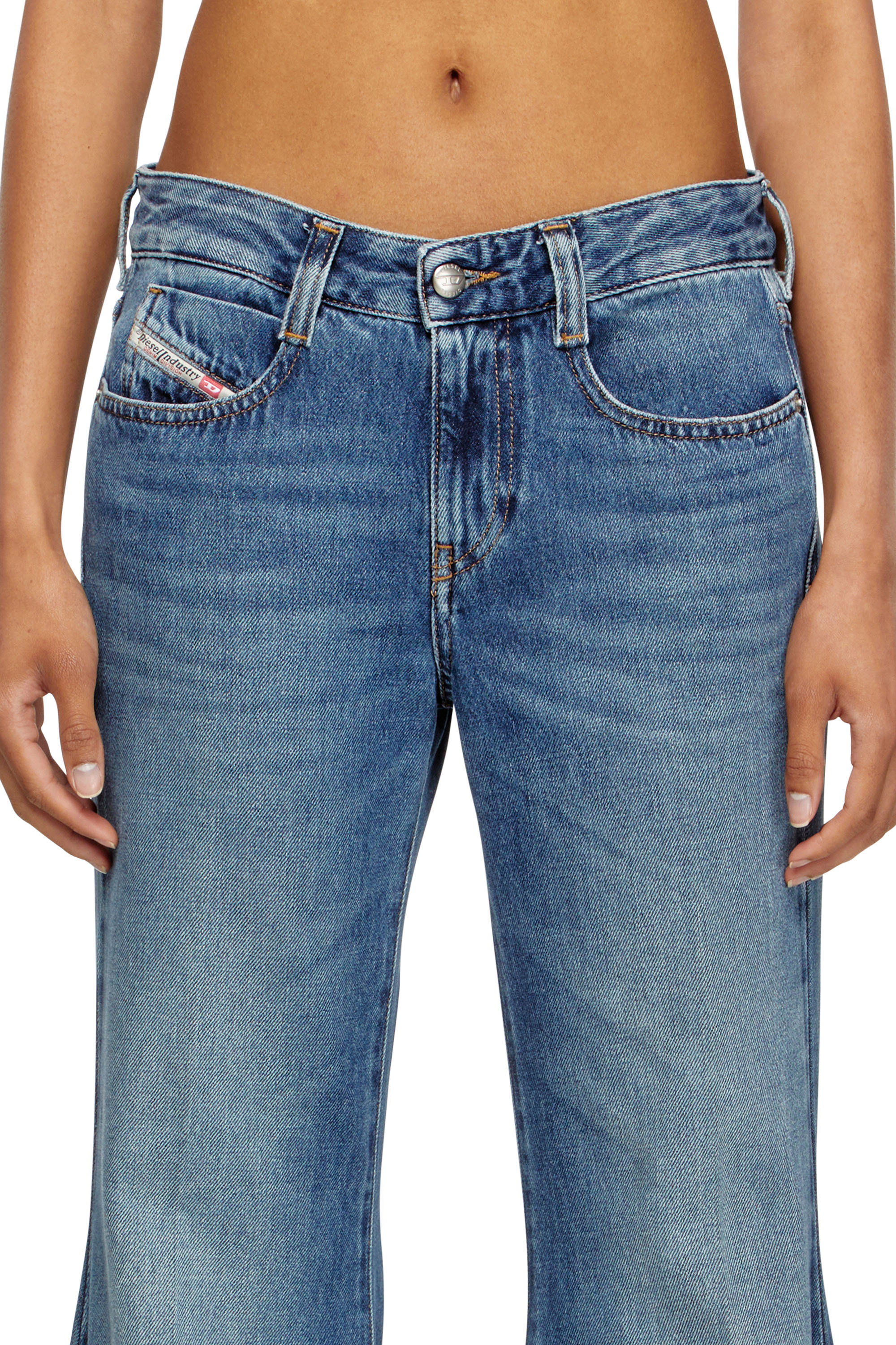 Diesel - Flare Jeans 1970 D-Bleess 09M56 Mujer, Azul medio - 4